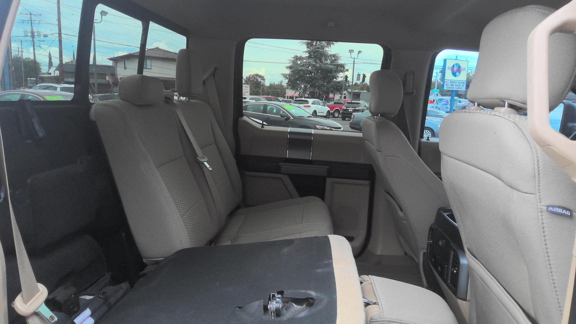 2018 RED Ford F-150 XLT SuperCrew 5.5-ft. Bed 4WD (1FTEW1EG9JK) with an 3.5L V6 TURBO engine, 6A transmission, located at 502 S. Riverside Avenue, Medford, OR, 97501, (541) 773-3136, 42.322803, -122.867477 - Photo#6