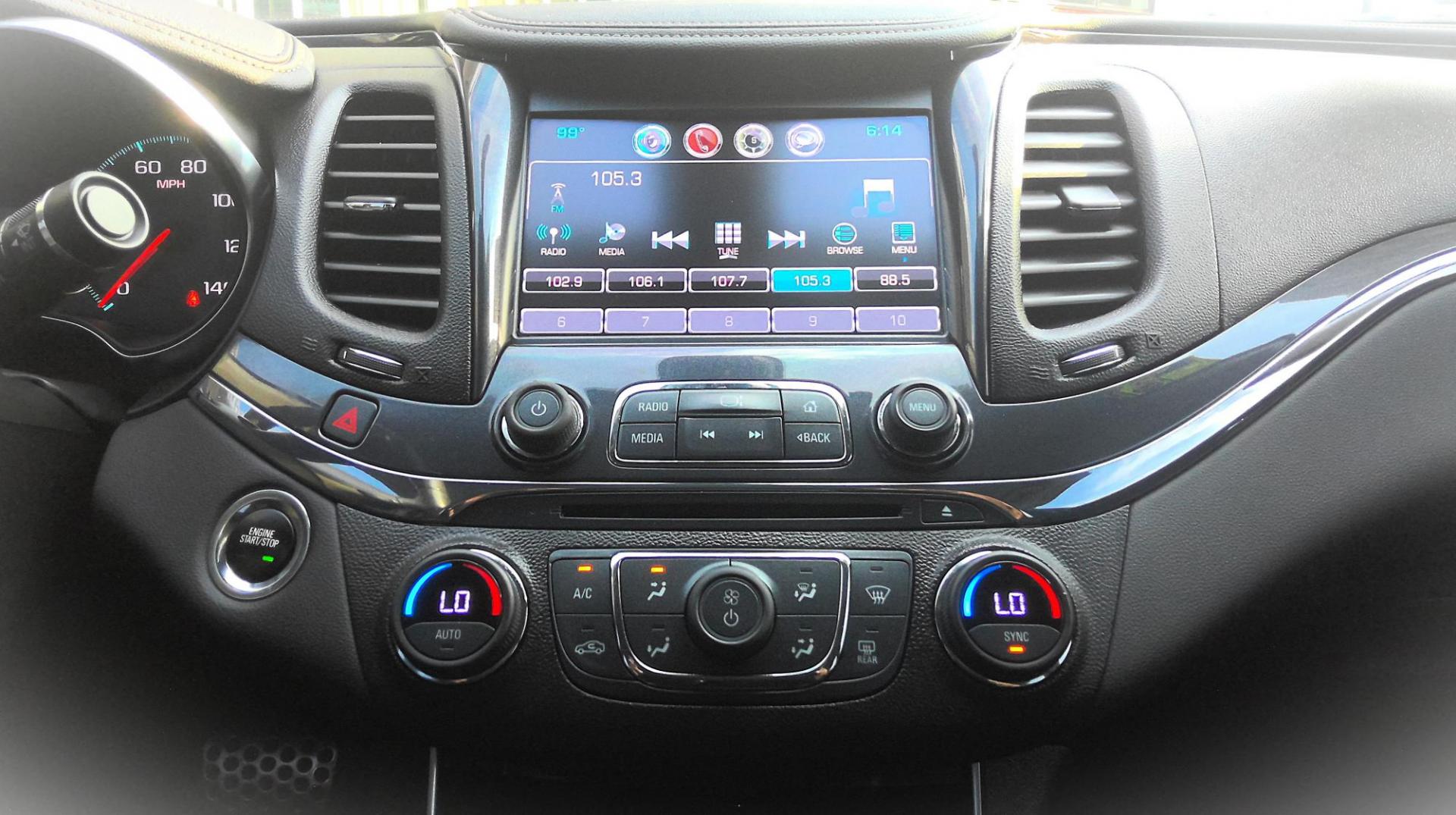 2018 BLACK Chevrolet Impala LT (2G1105S34J9) with an 3.6L V6 DOHC 24V engine, 6A transmission, located at 502 S. Riverside Avenue, Medford, OR, 97501, (541) 773-3136, 42.322803, -122.867477 - Photo#9