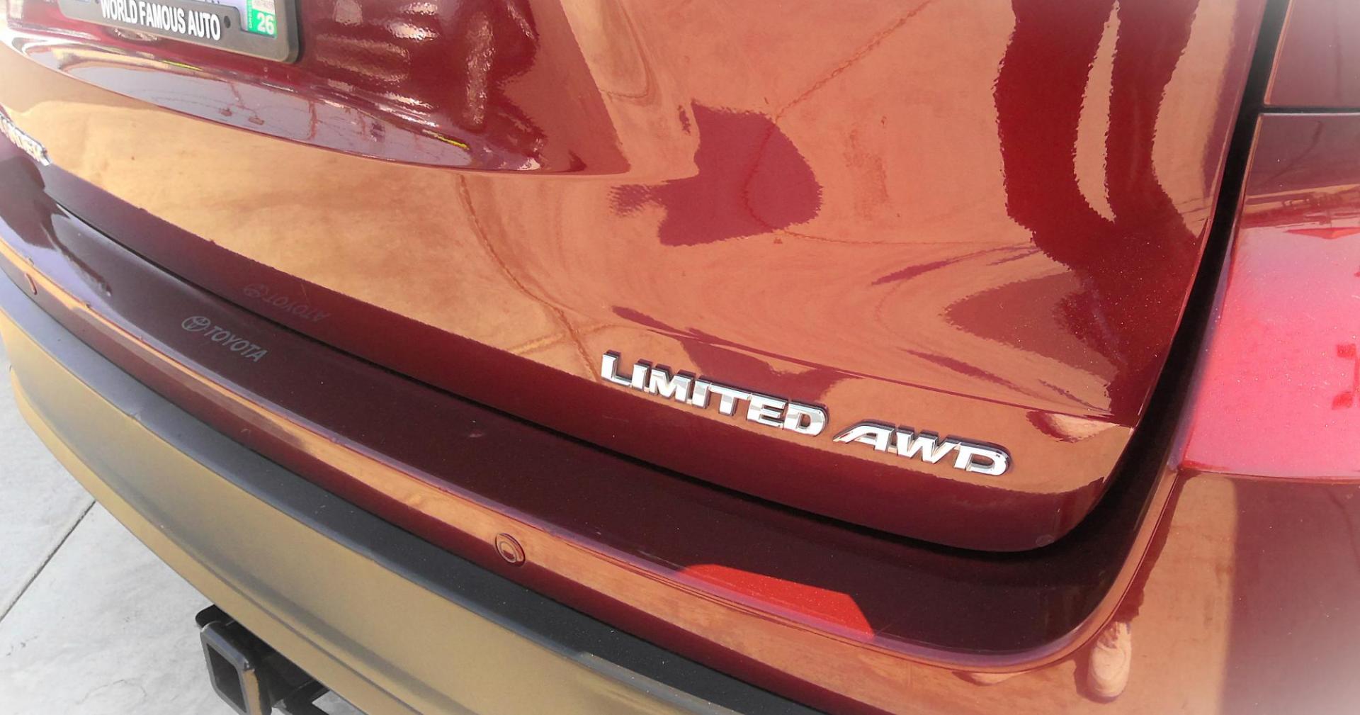 2014 RED Toyota Highlander Limited AWD V6 (5TDDKRFH7ES) with an 3.5L V6 DOHC 24V engine, 6-Speed Automatic transmission, located at 502 S. Riverside Avenue, Medford, OR, 97501, (541) 773-3136, 42.322803, -122.867477 - Photo#4