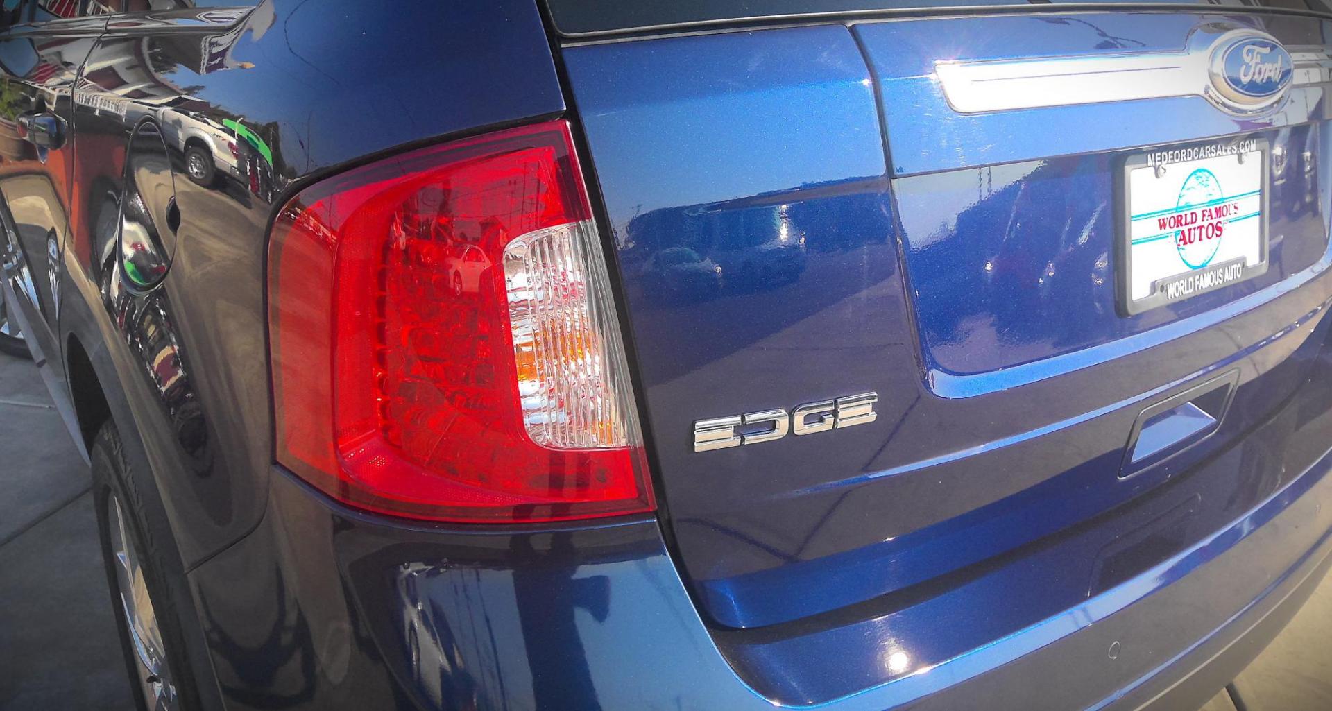 2011 BLUE Ford Edge Limited AWD (2FMDK4KCXBB) with an 3.5L V6 DOHC 24V engine, 6-Speed Automatic transmission, located at 502 S. Riverside Avenue, Medford, OR, 97501, (541) 773-3136, 42.322803, -122.867477 - Photo#3