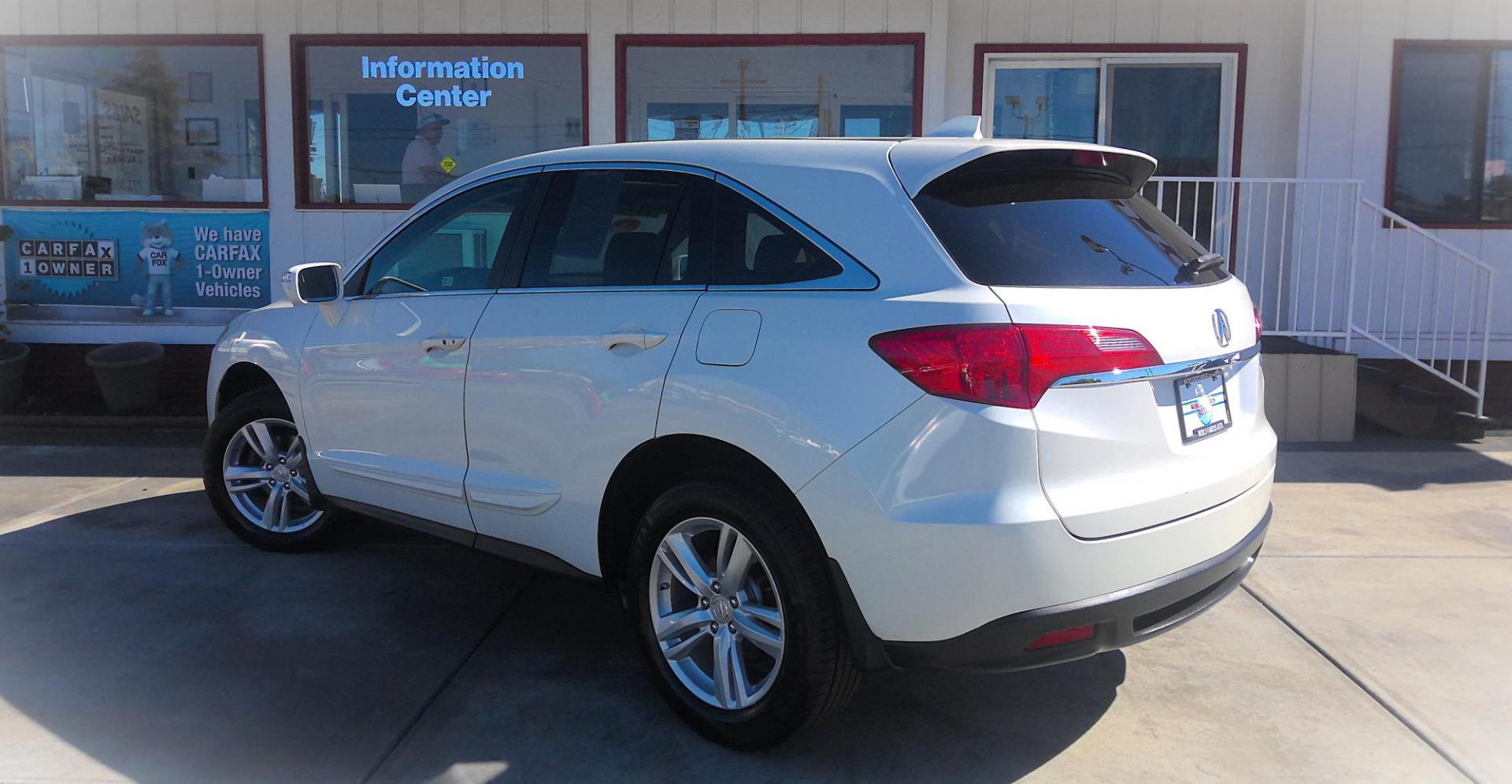 2015 WHITE Acura RDX 6-Spd AT (5J8TB3H33FL) with an 2.3L L4 DOHC 16V engine, 6-Speed Automatic transmission, located at 502 S. Riverside Avenue, Medford, OR, 97501, (541) 773-3136, 42.322803, -122.867477 - Photo#2