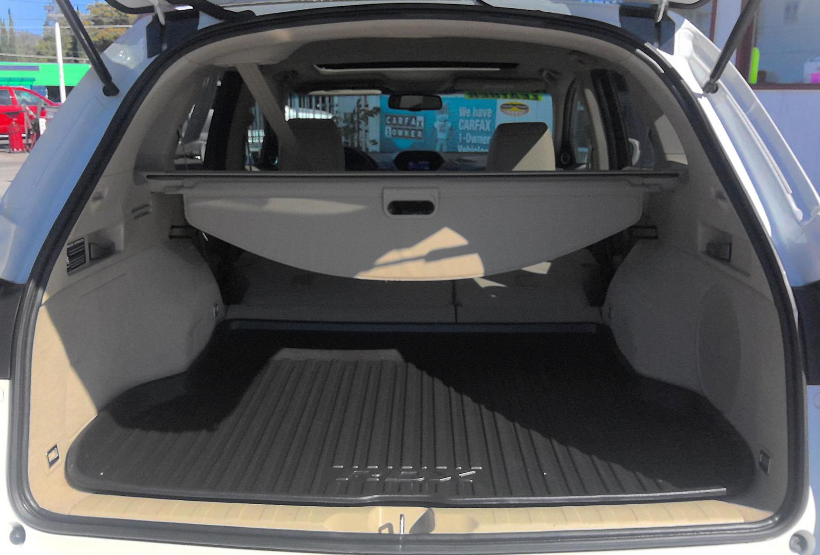 2015 WHITE Acura RDX 6-Spd AT (5J8TB3H33FL) with an 2.3L L4 DOHC 16V engine, 6-Speed Automatic transmission, located at 502 S. Riverside Avenue, Medford, OR, 97501, (541) 773-3136, 42.322803, -122.867477 - Photo#5