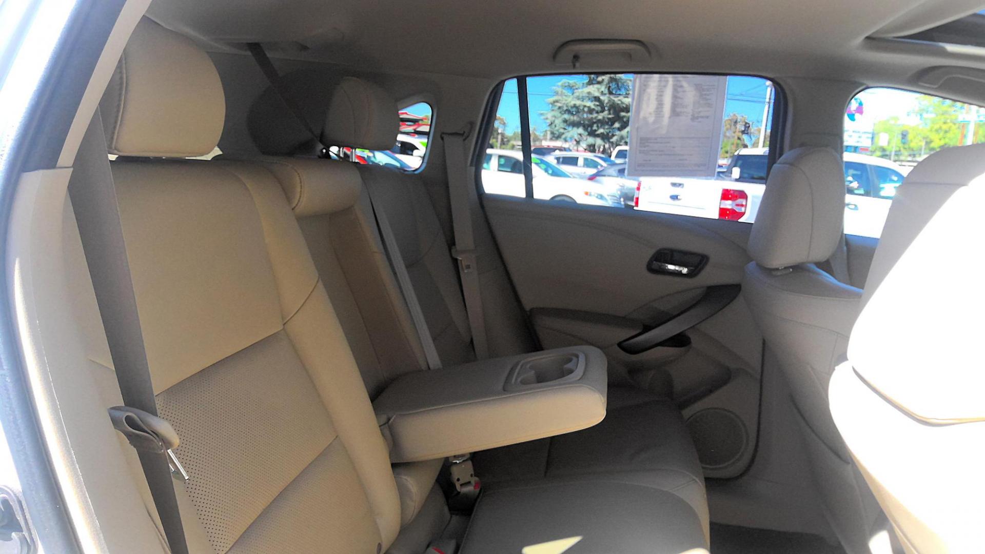 2015 WHITE Acura RDX 6-Spd AT (5J8TB3H33FL) with an 2.3L L4 DOHC 16V engine, 6-Speed Automatic transmission, located at 502 S. Riverside Avenue, Medford, OR, 97501, (541) 773-3136, 42.322803, -122.867477 - Photo#6