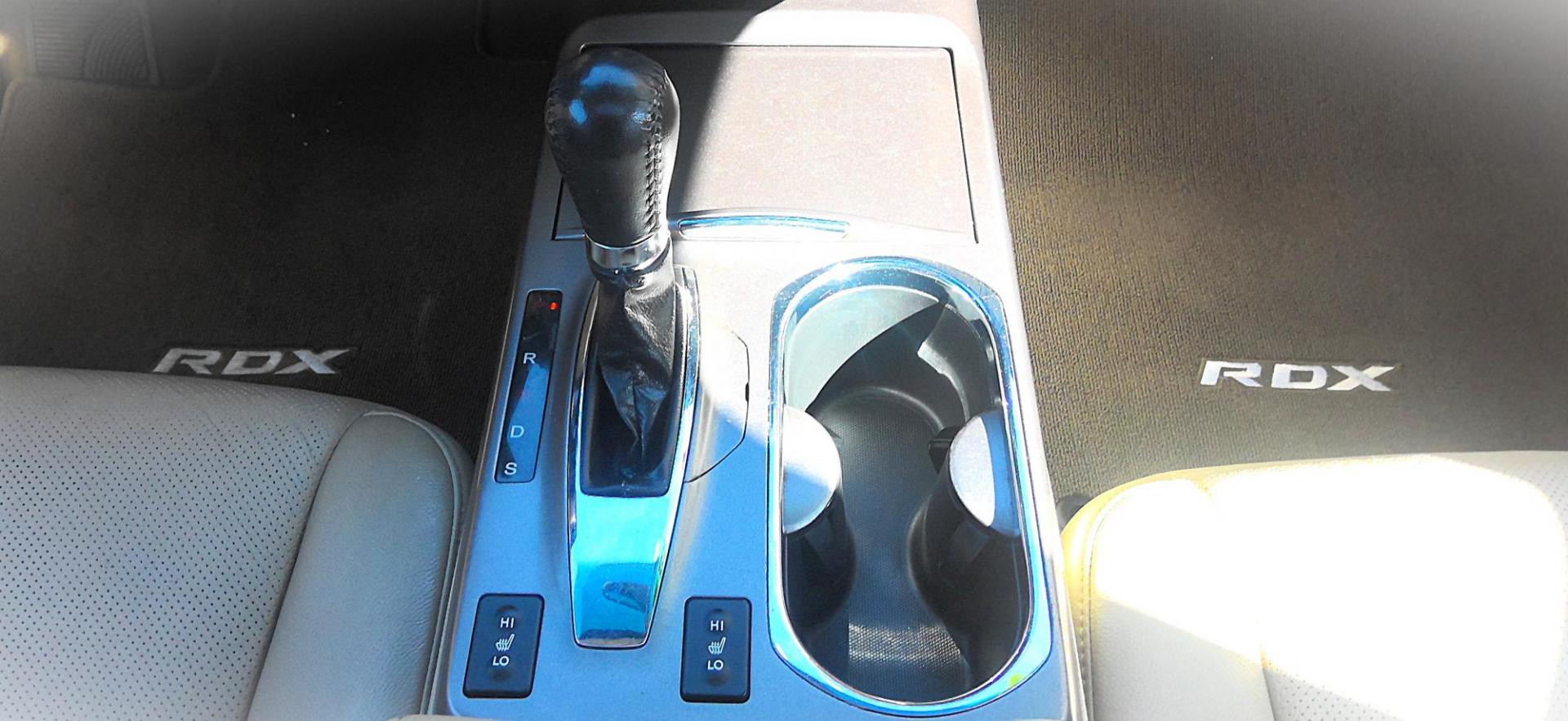 2015 WHITE Acura RDX 6-Spd AT (5J8TB3H33FL) with an 2.3L L4 DOHC 16V engine, 6-Speed Automatic transmission, located at 502 S. Riverside Avenue, Medford, OR, 97501, (541) 773-3136, 42.322803, -122.867477 - Photo#12