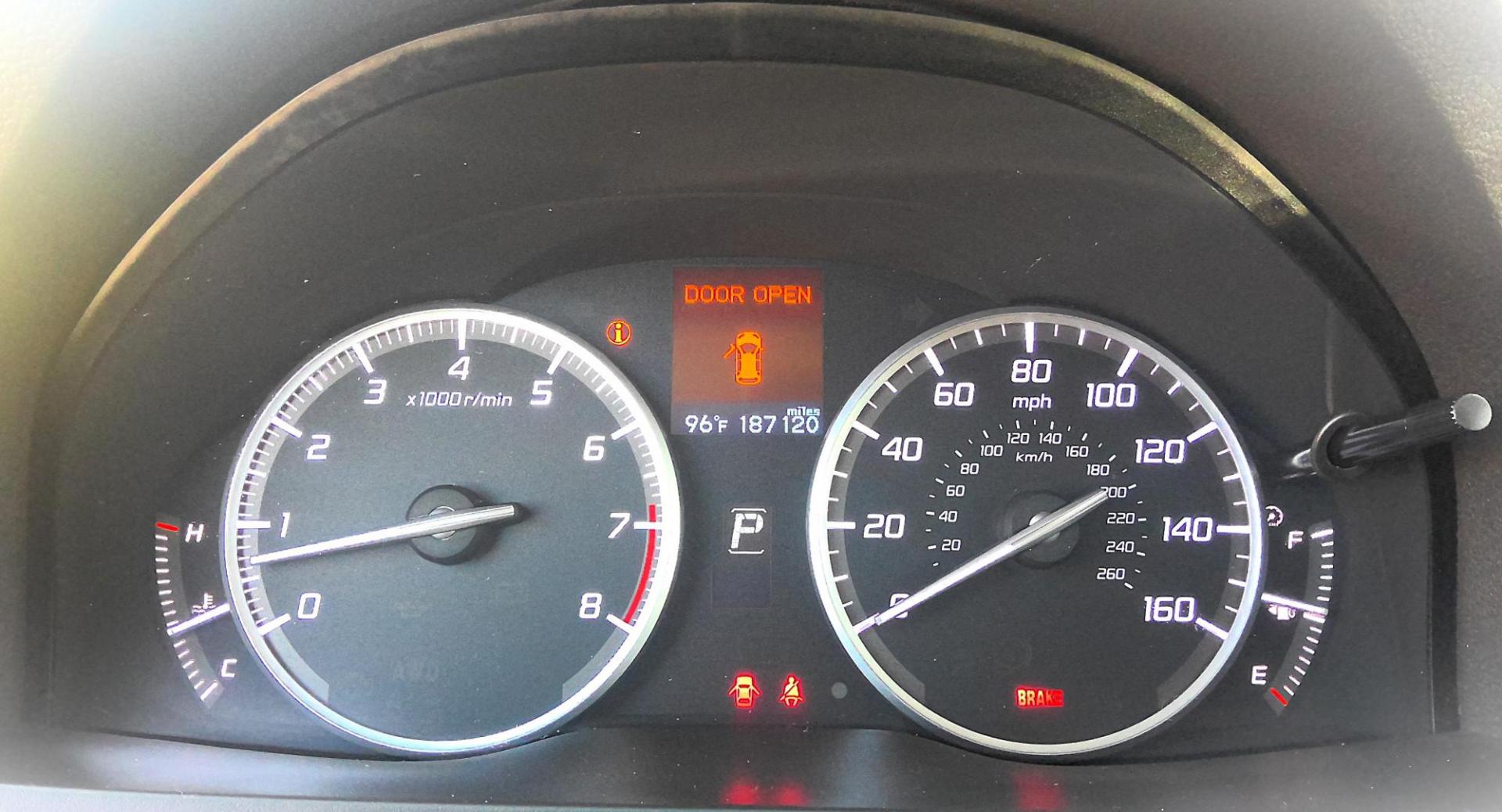 2015 WHITE Acura RDX 6-Spd AT (5J8TB3H33FL) with an 2.3L L4 DOHC 16V engine, 6-Speed Automatic transmission, located at 502 S. Riverside Avenue, Medford, OR, 97501, (541) 773-3136, 42.322803, -122.867477 - Photo#14