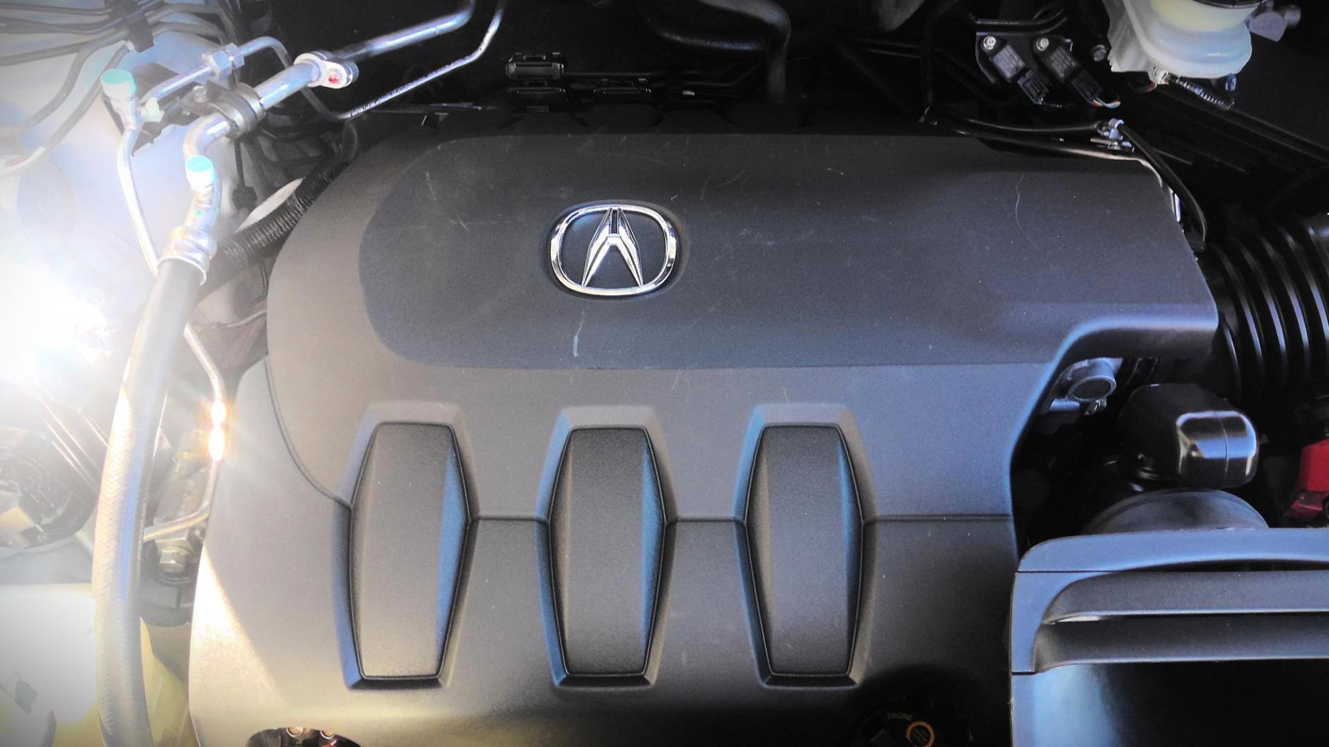 2015 WHITE Acura RDX 6-Spd AT (5J8TB3H33FL) with an 2.3L L4 DOHC 16V engine, 6-Speed Automatic transmission, located at 502 S. Riverside Avenue, Medford, OR, 97501, (541) 773-3136, 42.322803, -122.867477 - Photo#15