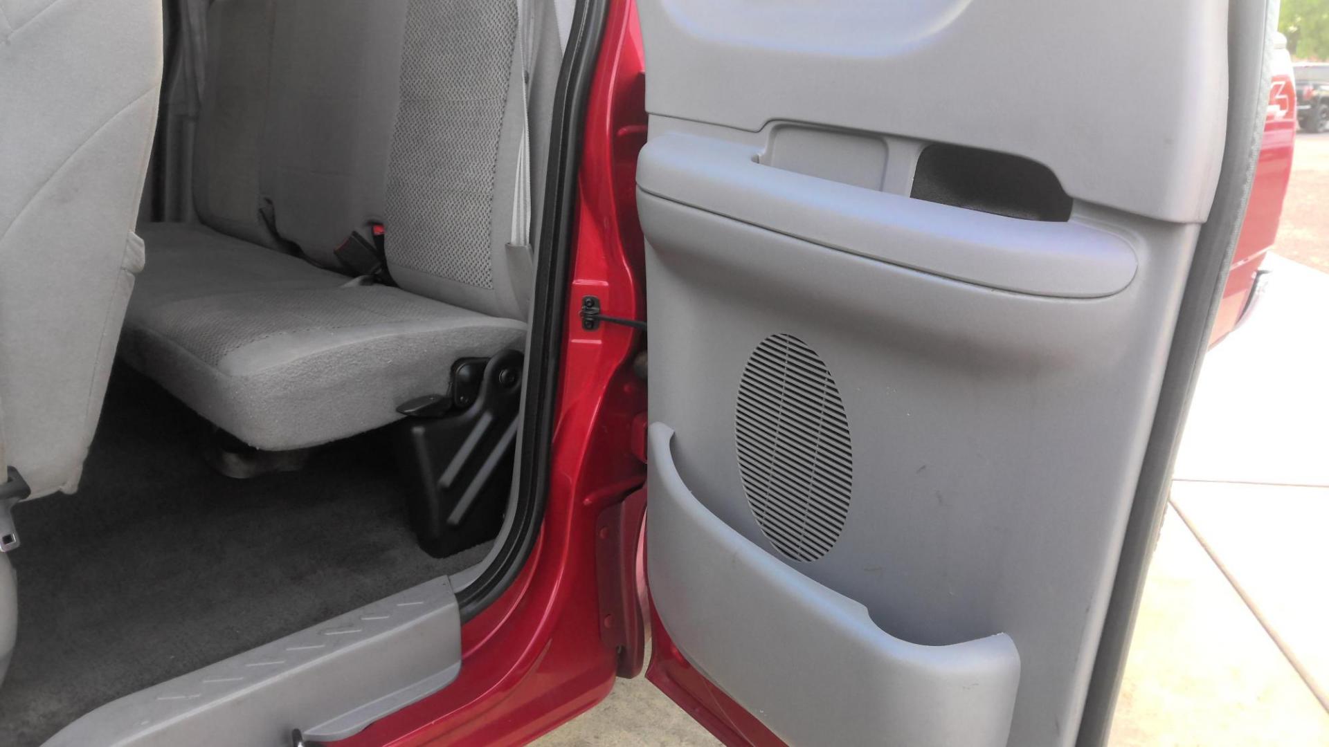 2003 RED Ford F-150 Lariat SuperCab 4WD (2FTRX18L63C) with an 5.4L V8 SOHC 16V engine, 4-Speed Automatic Overdrive transmission, located at 502 S. Riverside Avenue, Medford, OR, 97501, (541) 773-3136, 42.322803, -122.867477 - Photo#6