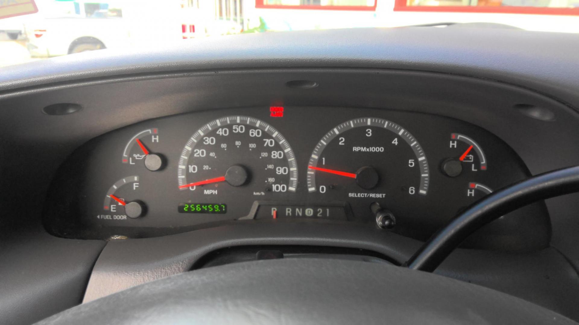 2003 RED Ford F-150 Lariat SuperCab 4WD (2FTRX18L63C) with an 5.4L V8 SOHC 16V engine, 4-Speed Automatic Overdrive transmission, located at 502 S. Riverside Avenue, Medford, OR, 97501, (541) 773-3136, 42.322803, -122.867477 - Photo#8