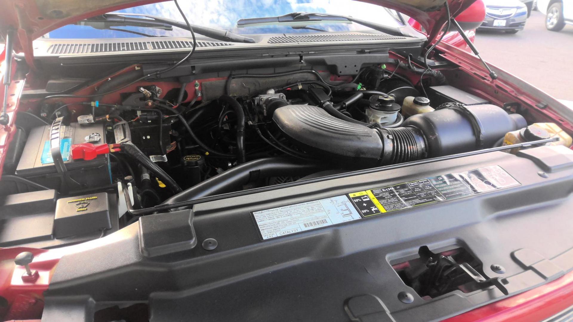 2003 RED Ford F-150 Lariat SuperCab 4WD (2FTRX18L63C) with an 5.4L V8 SOHC 16V engine, 4-Speed Automatic Overdrive transmission, located at 502 S. Riverside Avenue, Medford, OR, 97501, (541) 773-3136, 42.322803, -122.867477 - Photo#9