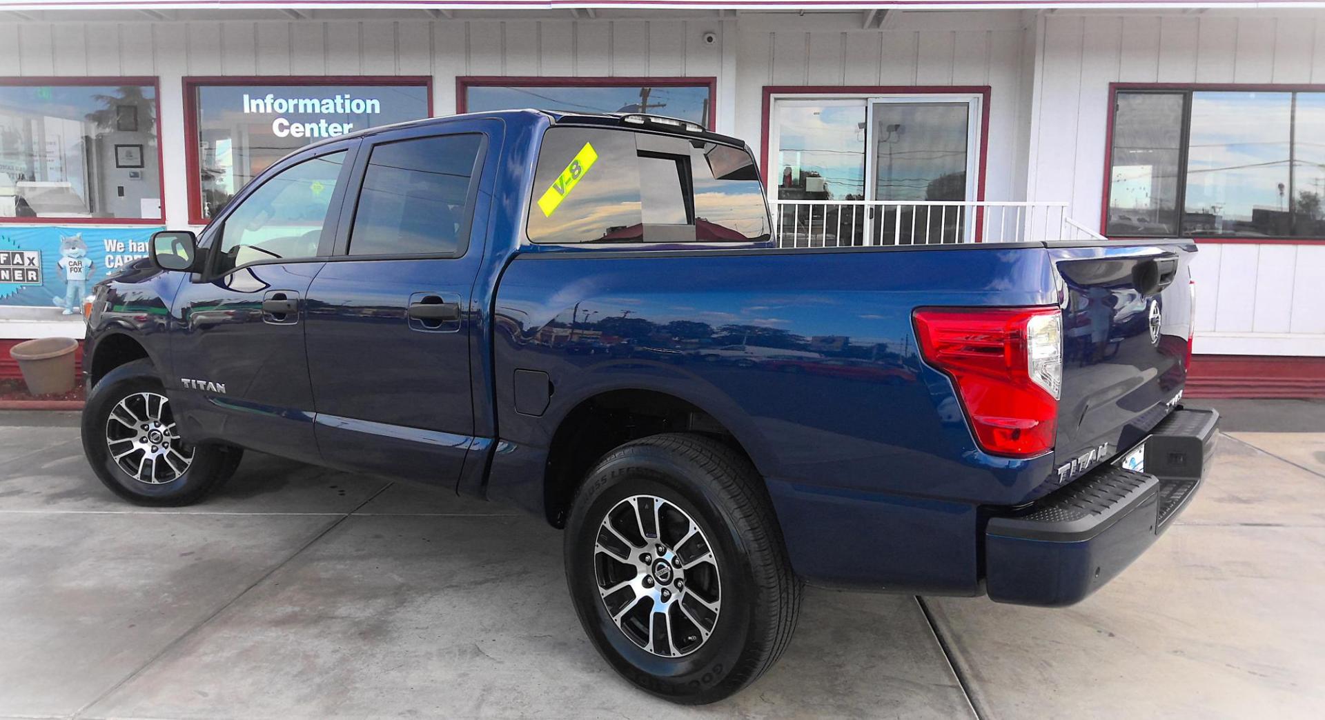 2022 BLUE Nissan Titan S Crew Cab 4WD (1N6AA1EC4NN) with an 5.6L V8 DOHC 32V engine, 9A transmission, located at 502 S. Riverside Avenue, Medford, OR, 97501, (541) 773-3136, 42.322803, -122.867477 - Photo#2