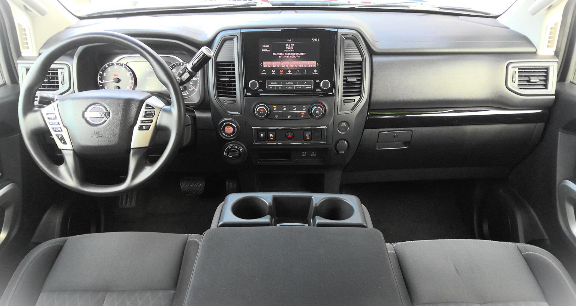 2022 BLUE Nissan Titan S Crew Cab 4WD (1N6AA1EC4NN) with an 5.6L V8 DOHC 32V engine, 9A transmission, located at 502 S. Riverside Avenue, Medford, OR, 97501, (541) 773-3136, 42.322803, -122.867477 - Photo#11