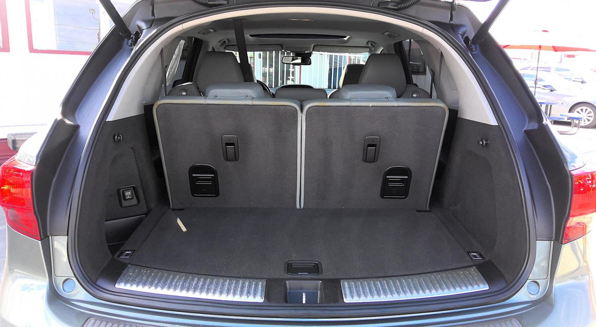 2014 GREEN Acura MDX SH-AWD 6-Spd AT w/Tech Package (5FRYD4H40EB) with an 3.5L V6 SOHC 24V engine, 6-Speed Automatic transmission, located at 502 S. Riverside Avenue, Medford, OR, 97501, (541) 773-3136, 42.322803, -122.867477 - Photo#3