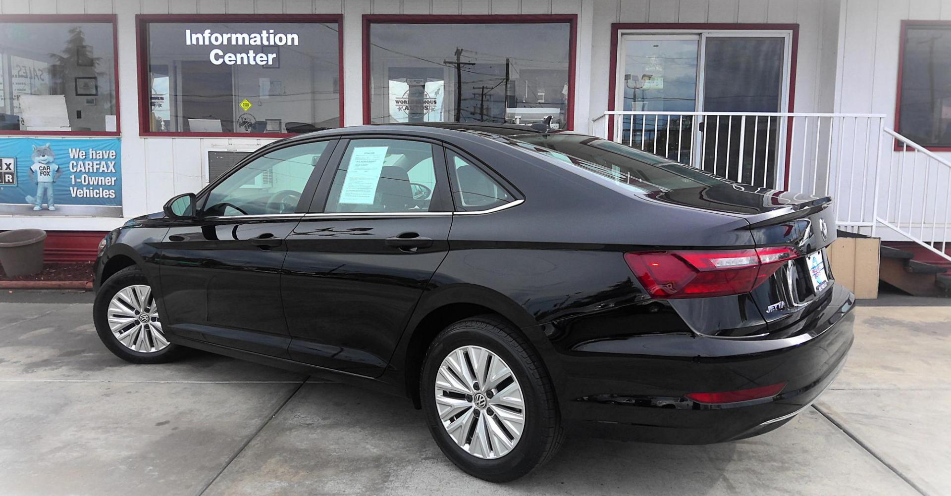 2020 BLACK Volkswagen Jetta 1.4T S 8A (3VWCB7BU1LM) with an 1.4L L4 DOHC 20V engine, 8A transmission, located at 502 S. Riverside Avenue, Medford, OR, 97501, (541) 773-3136, 42.322803, -122.867477 - Photo#2