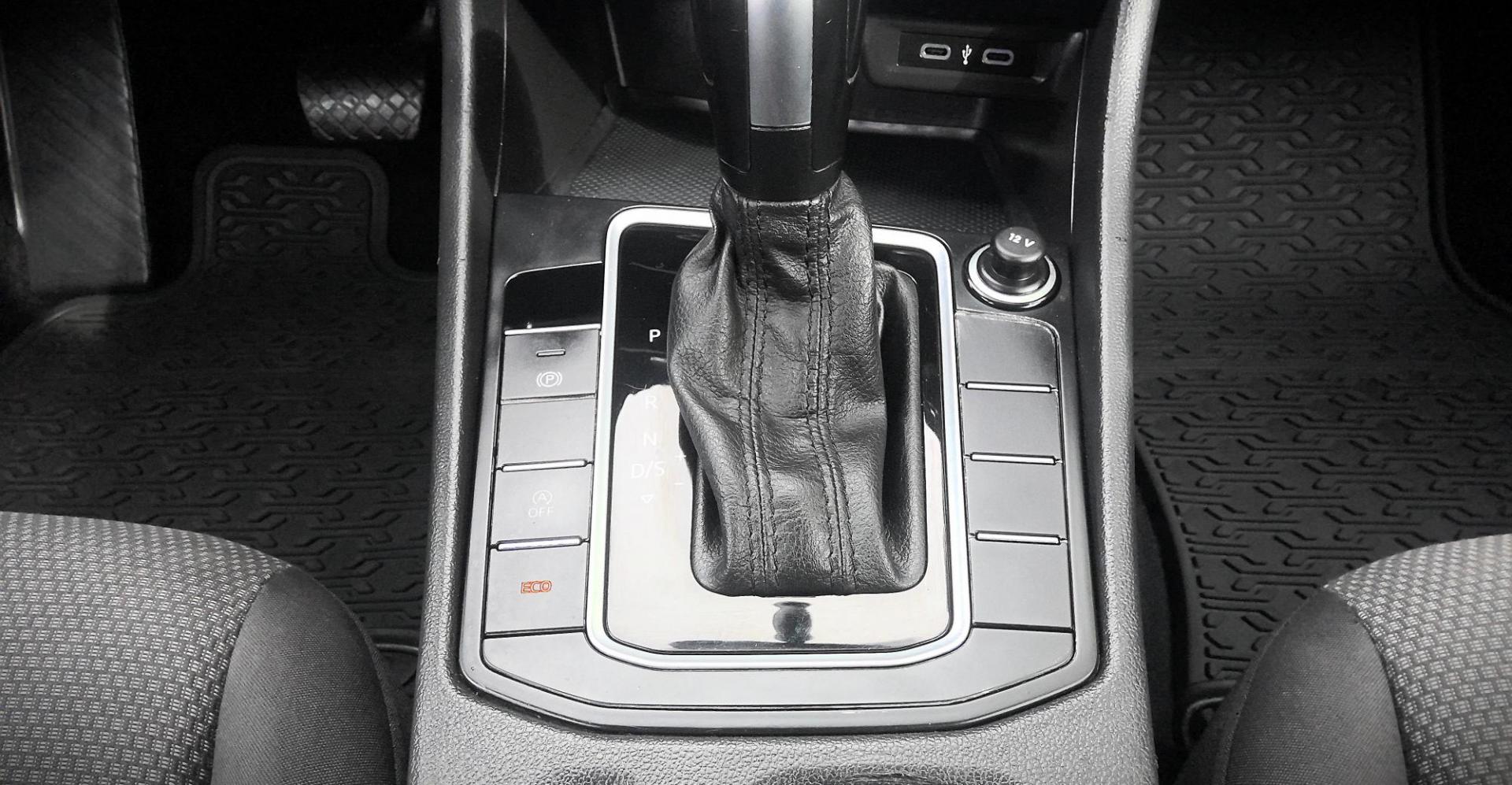 2020 BLACK Volkswagen Jetta 1.4T S 8A (3VWCB7BU1LM) with an 1.4L L4 DOHC 20V engine, 8A transmission, located at 502 S. Riverside Avenue, Medford, OR, 97501, (541) 773-3136, 42.322803, -122.867477 - Photo#10