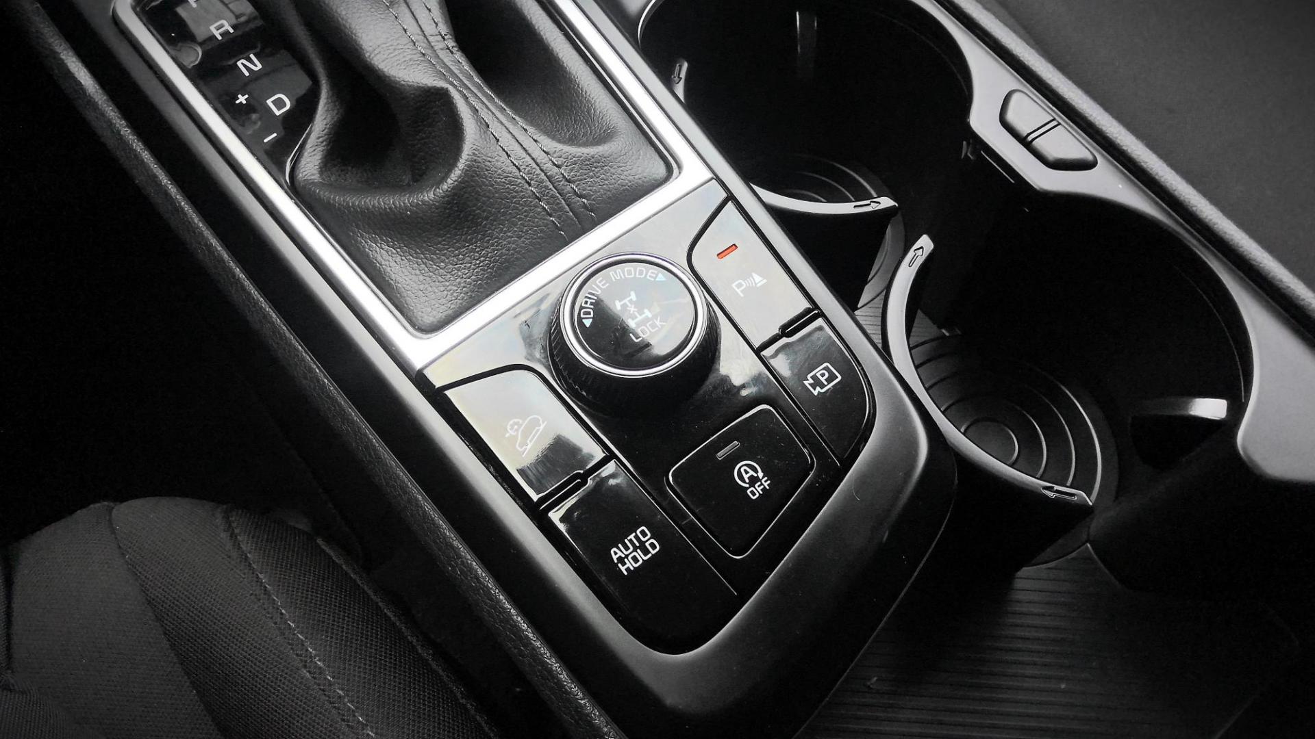 2024 WHITE Kia Sportage LX AWD (KNDPUCDF0R7) with an 2.5L V6 DOHC 24V engine, 8A transmission, located at 502 S. Riverside Avenue, Medford, OR, 97501, (541) 773-3136, 42.322803, -122.867477 - Photo#16