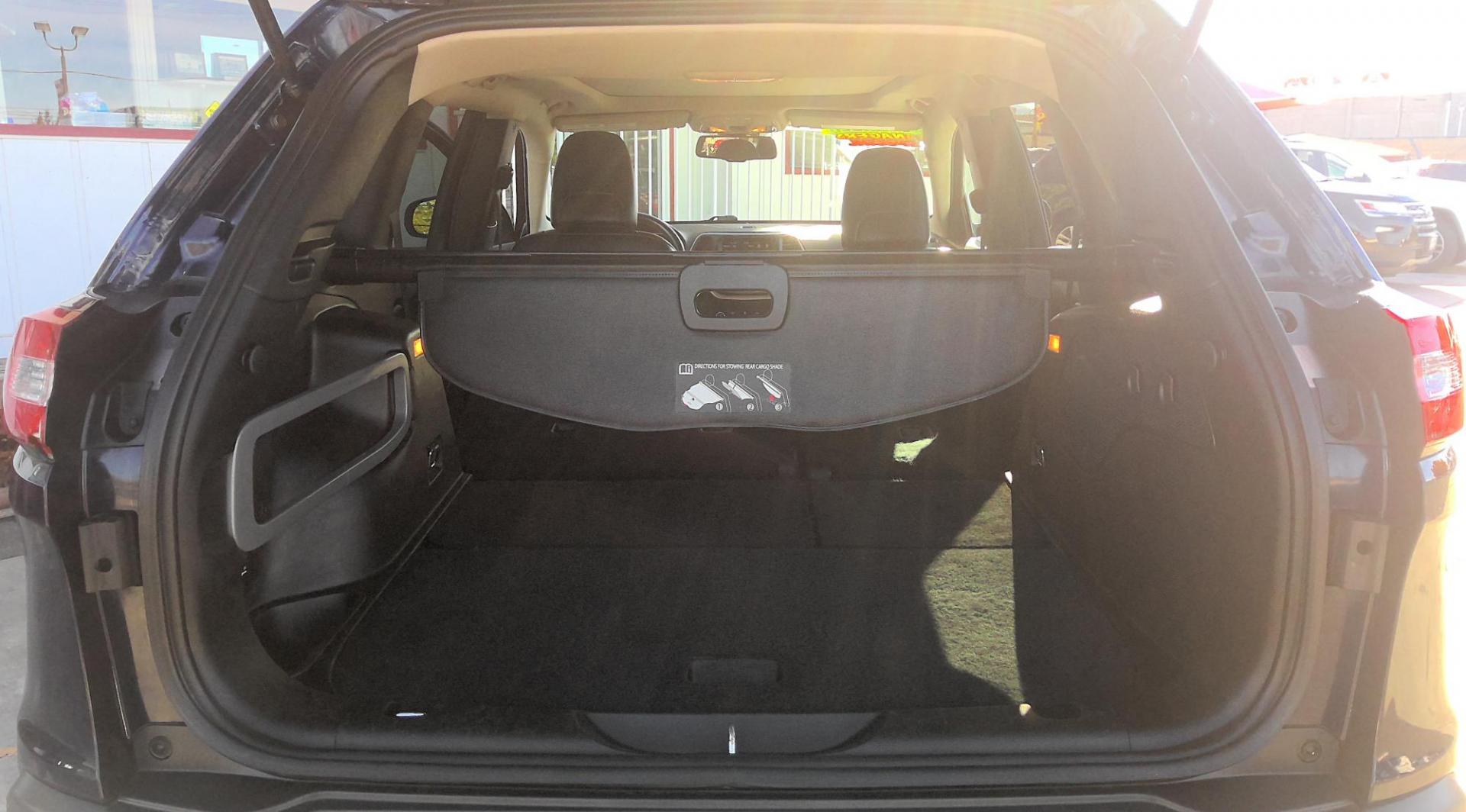 2015 BLUE Jeep Cherokee Limited 4WD (1C4PJMDB2FW) with an 2.4L L4 DOHC 16V engine, 9-Speed Automatic transmission, located at 502 S. Riverside Avenue, Medford, OR, 97501, (541) 773-3136, 42.322803, -122.867477 - Photo#6