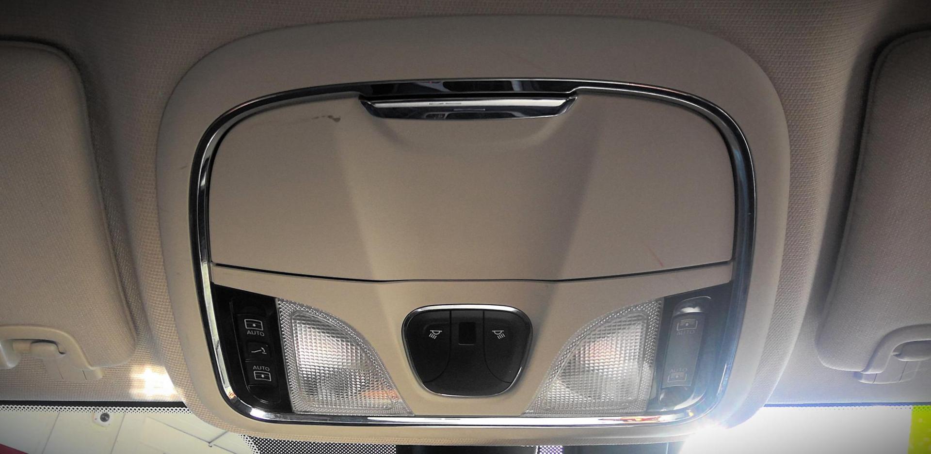 2015 BLUE Jeep Cherokee Limited 4WD (1C4PJMDB2FW) with an 2.4L L4 DOHC 16V engine, 9-Speed Automatic transmission, located at 502 S. Riverside Avenue, Medford, OR, 97501, (541) 773-3136, 42.322803, -122.867477 - Photo#14