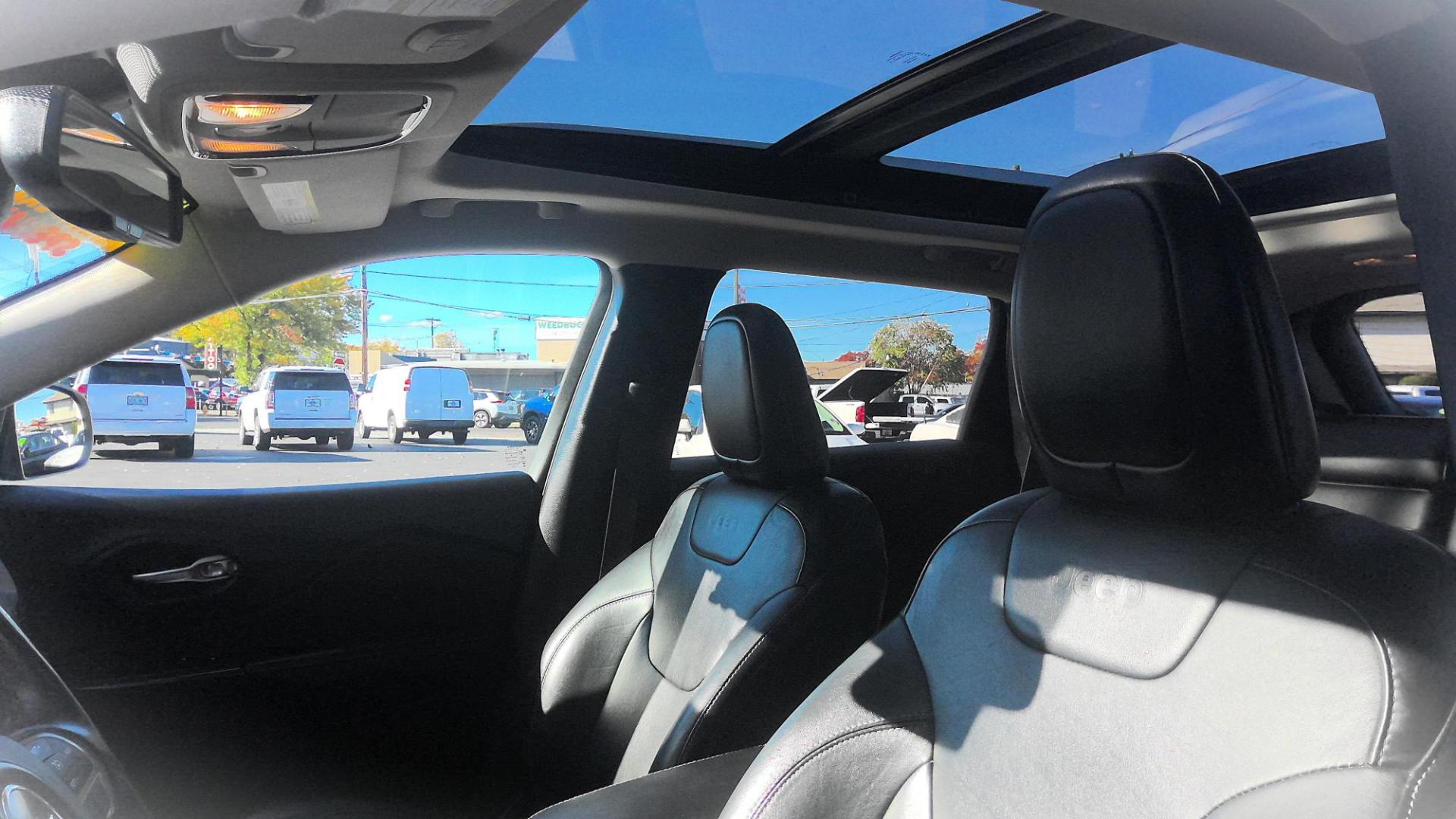 2015 BLUE Jeep Cherokee Limited 4WD (1C4PJMDB2FW) with an 2.4L L4 DOHC 16V engine, 9-Speed Automatic transmission, located at 502 S. Riverside Avenue, Medford, OR, 97501, (541) 773-3136, 42.322803, -122.867477 - Photo#17