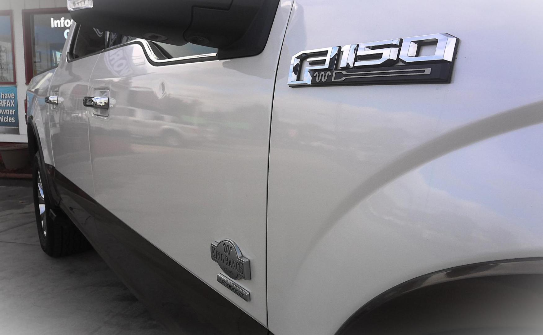 2017 WHITE Ford F-150 XLT SuperCrew 6.5-ft. Bed 4WD (1FTEW1EG4HF) with an 3.5L V6 TURBO engine, 6A transmission, located at 502 S. Riverside Avenue, Medford, OR, 97501, (541) 773-3136, 42.322803, -122.867477 - Photo#3