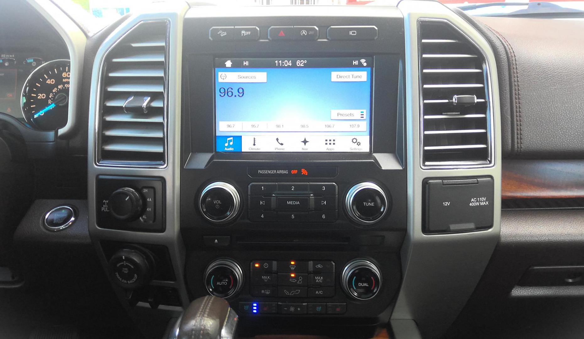 2017 WHITE Ford F-150 XLT SuperCrew 6.5-ft. Bed 4WD (1FTEW1EG4HF) with an 3.5L V6 TURBO engine, 6A transmission, located at 502 S. Riverside Avenue, Medford, OR, 97501, (541) 773-3136, 42.322803, -122.867477 - Photo#13