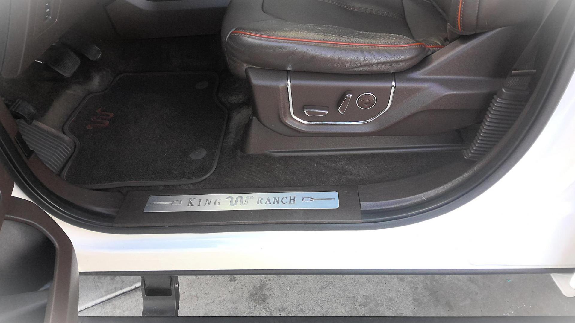 2017 WHITE Ford F-150 XLT SuperCrew 6.5-ft. Bed 4WD (1FTEW1EG4HF) with an 3.5L V6 TURBO engine, 6A transmission, located at 502 S. Riverside Avenue, Medford, OR, 97501, (541) 773-3136, 42.322803, -122.867477 - Photo#18