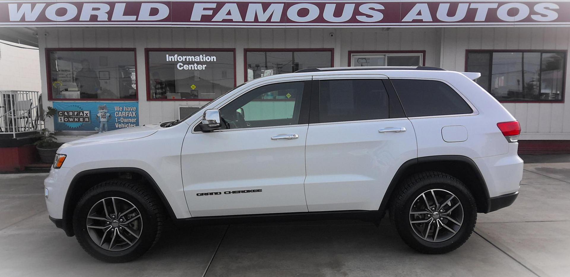 2018 WHITE Jeep Grand Cherokee Limited 4WD (1C4RJFBG6JC) with an 3.6L V6 DOHC 24V engine, 8A transmission, located at 502 S. Riverside Avenue, Medford, OR, 97501, (541) 773-3136, 42.322803, -122.867477 - Photo#0