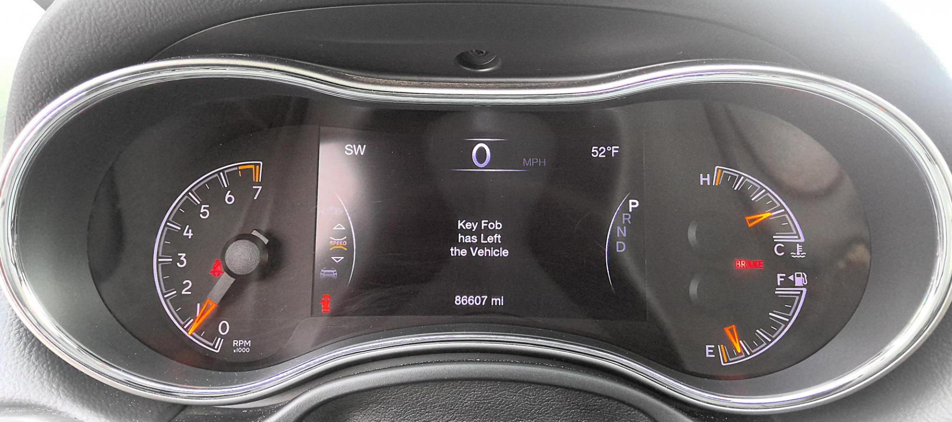 2018 WHITE Jeep Grand Cherokee Limited 4WD (1C4RJFBG6JC) with an 3.6L V6 DOHC 24V engine, 8A transmission, located at 502 S. Riverside Avenue, Medford, OR, 97501, (541) 773-3136, 42.322803, -122.867477 - Photo#15