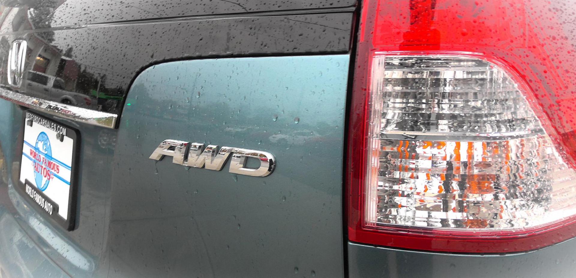 2013 BLUE Honda CR-V EX-L 4WD 5-Speed AT (5J6RM4H70DL) with an 2.4L L4 DOHC 16V engine, 5-Speed Automatic transmission, located at 502 S. Riverside Avenue, Medford, OR, 97501, (541) 773-3136, 42.322803, -122.867477 - Photo#3