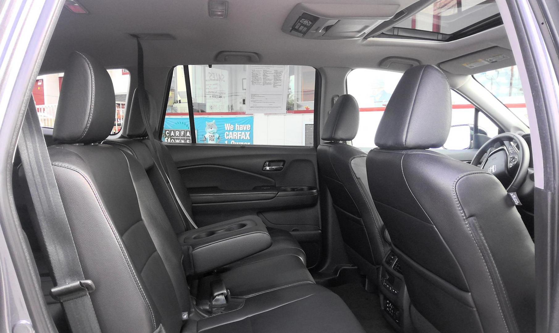 2016 GRAY Honda Pilot Touring 4WD (5FNYF6H97GB) with an 3.5L V6 SOHC 24V engine, 9-Speed Automatic transmission, located at 502 S. Riverside Avenue, Medford, OR, 97501, (541) 773-3136, 42.322803, -122.867477 - Photo#10