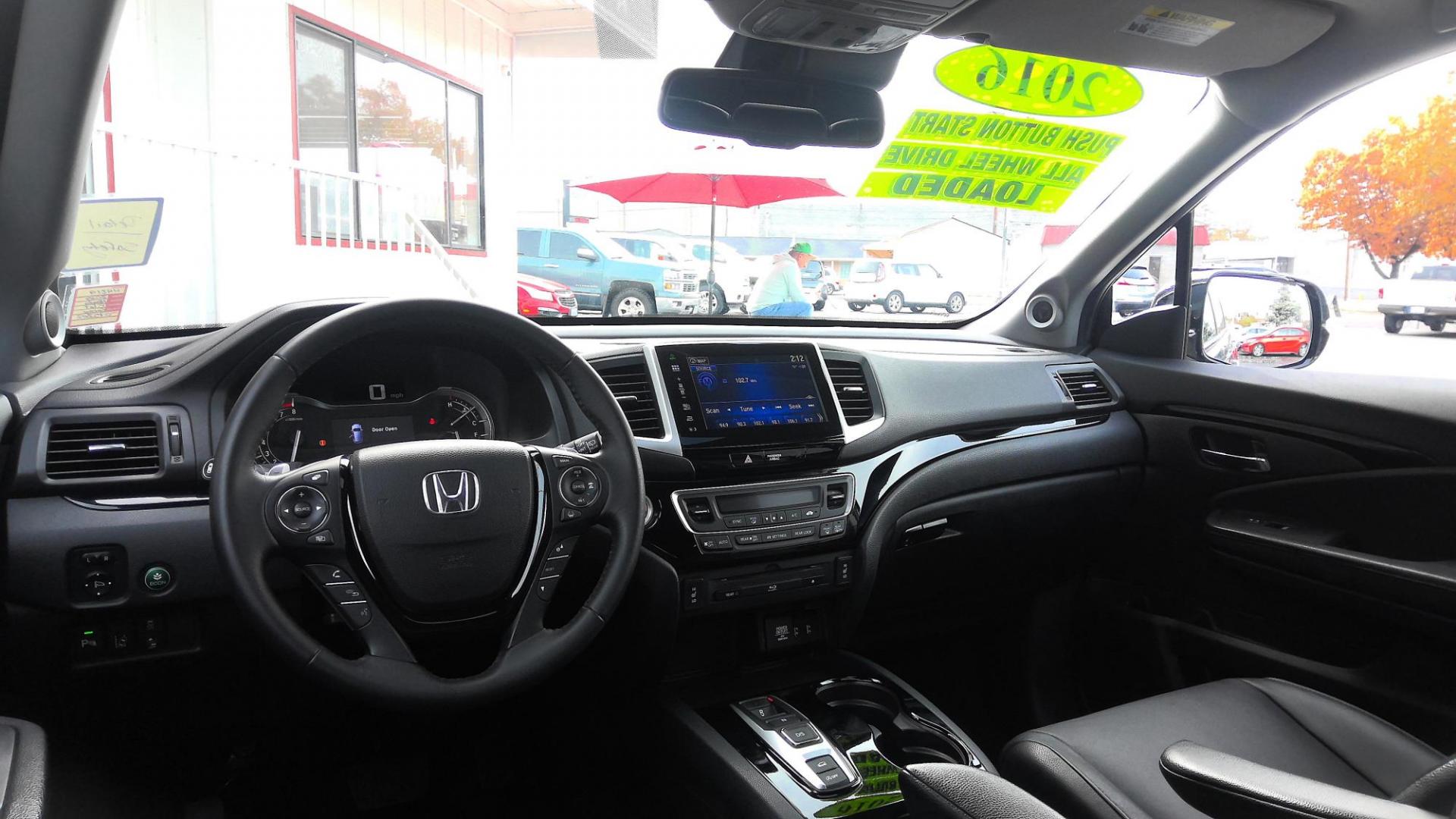 2016 GRAY Honda Pilot Touring 4WD (5FNYF6H97GB) with an 3.5L V6 SOHC 24V engine, 9-Speed Automatic transmission, located at 502 S. Riverside Avenue, Medford, OR, 97501, (541) 773-3136, 42.322803, -122.867477 - Photo#14