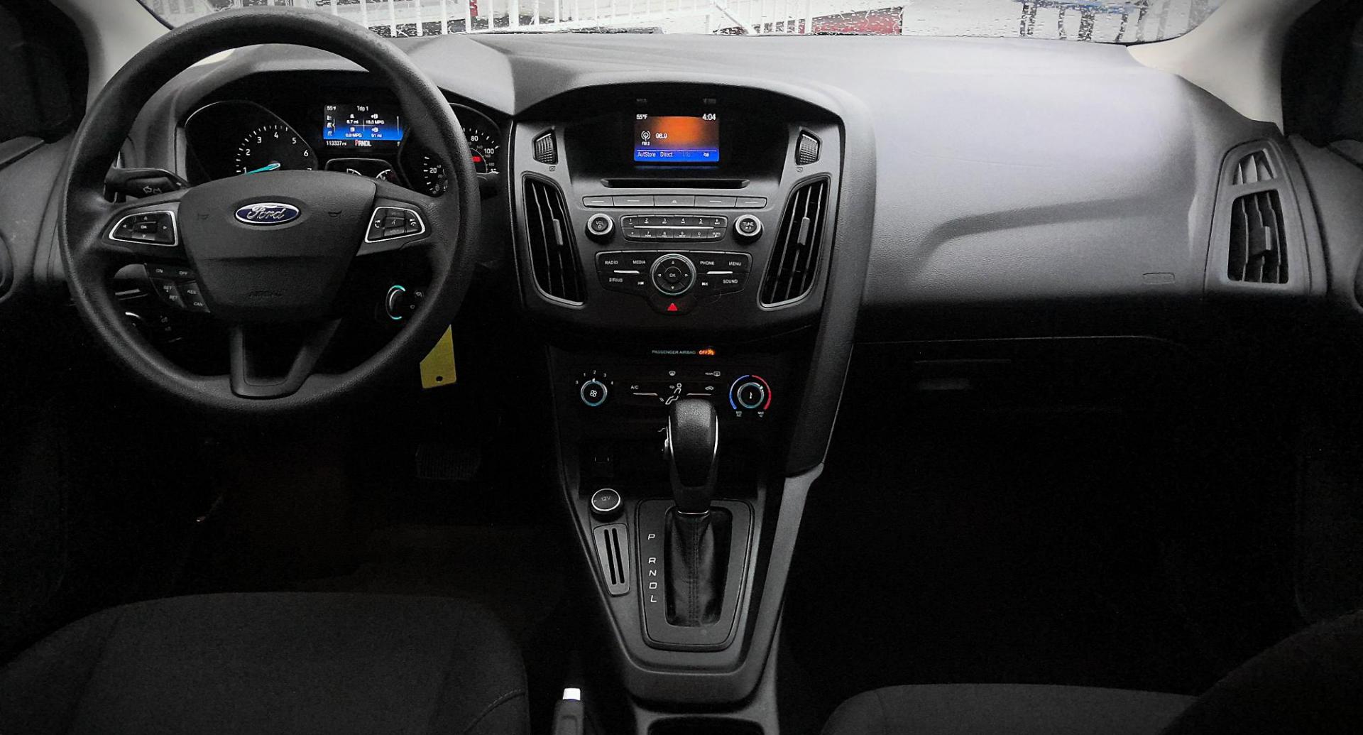 2017 WHITE Ford Focus SE Sedan (1FADP3F29HL) with an 2.0L L4 DOHC 16V engine, located at 502 S. Riverside Avenue, Medford, OR, 97501, (541) 773-3136, 42.322803, -122.867477 - Photo#8