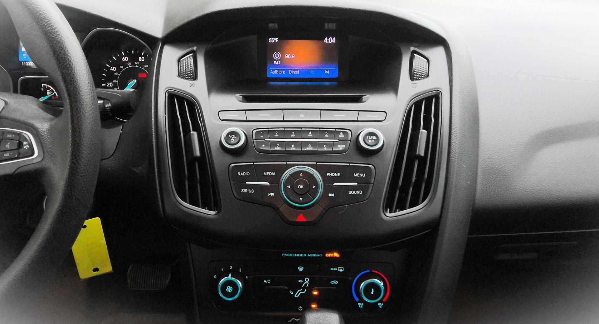 2017 WHITE Ford Focus SE Sedan (1FADP3F29HL) with an 2.0L L4 DOHC 16V engine, located at 502 S. Riverside Avenue, Medford, OR, 97501, (541) 773-3136, 42.322803, -122.867477 - Photo#9