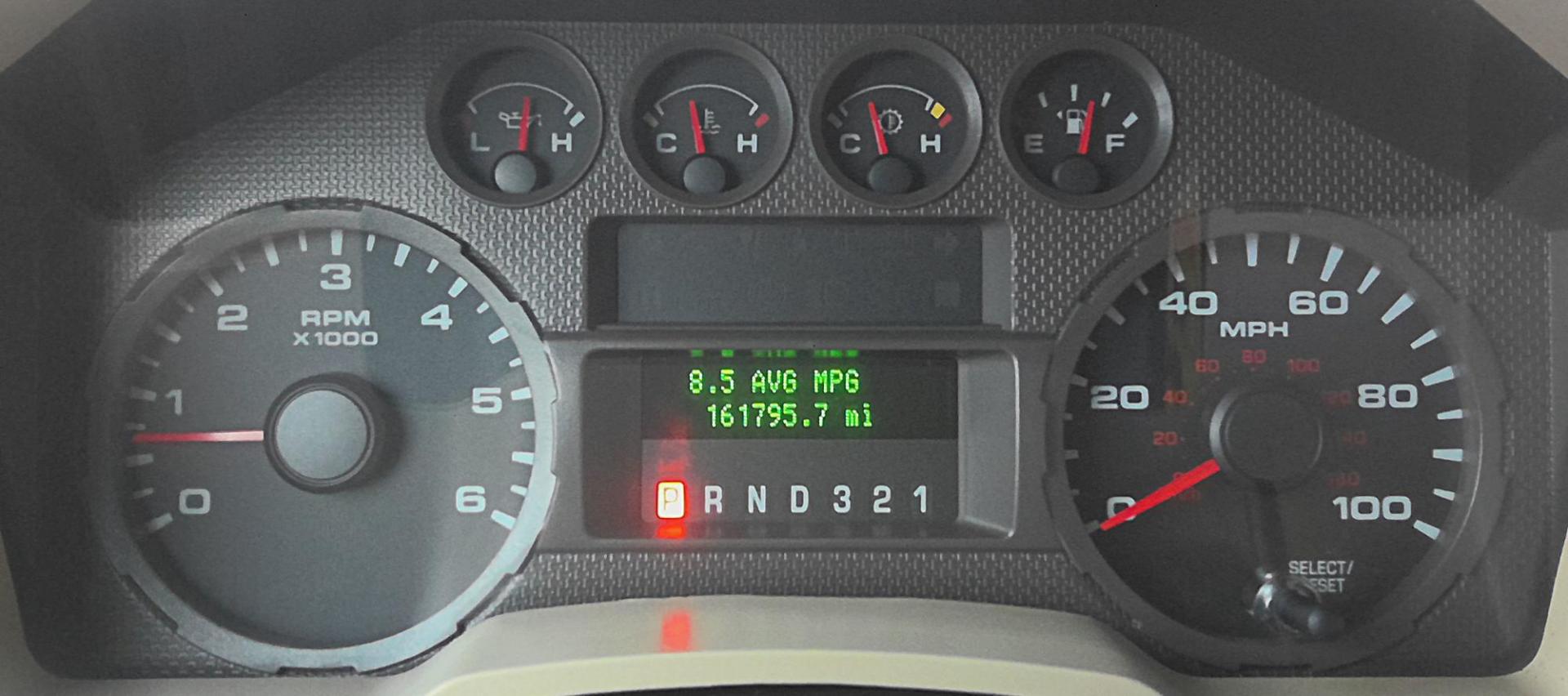 2009 WHITE Ford F-250 SD FX4 Crew Cab 4WD (1FTSW215X9E) with an 5.4L V8 SOHC 16V engine, located at 502 S. Riverside Avenue, Medford, OR, 97501, (541) 773-3136, 42.322803, -122.867477 - Photo#8