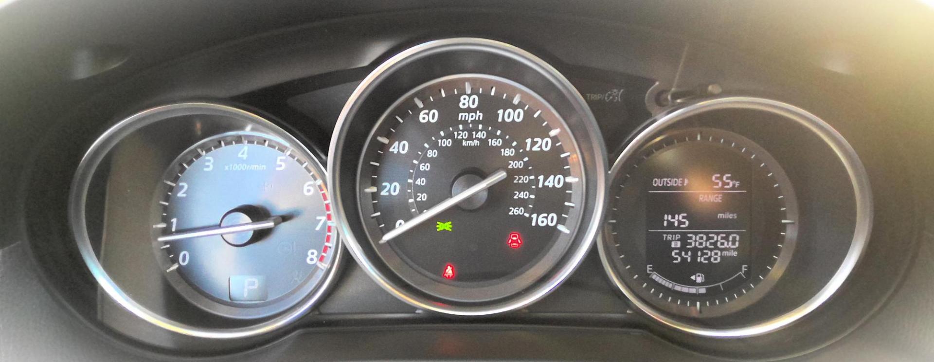 2015 RED Mazda CX-5 Grand Touring AWD (JM3KE4DY5F0) with an 2.5L L4 DOHC 16V engine, 6-Speed Automatic transmission, located at 502 S. Riverside Avenue, Medford, OR, 97501, (541) 773-3136, 42.322803, -122.867477 - Photo#9