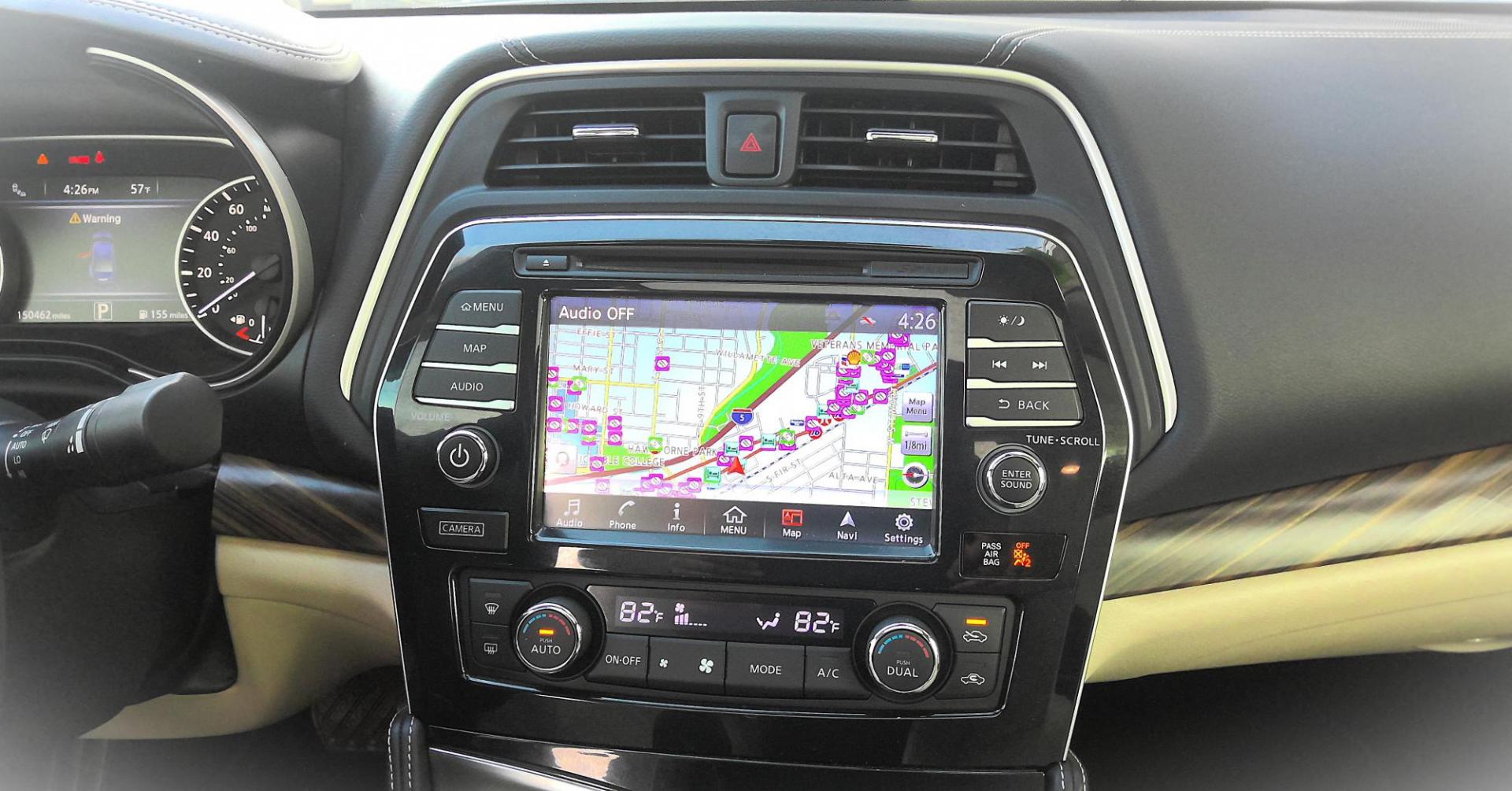 2017 BLUE Nissan Maxima 3.5 S (1N4AA6AP6HC) with an 3.5L V6 DOHC 24V engine, CVT transmission, located at 502 S. Riverside Avenue, Medford, OR, 97501, (541) 773-3136, 42.322803, -122.867477 - Photo#10