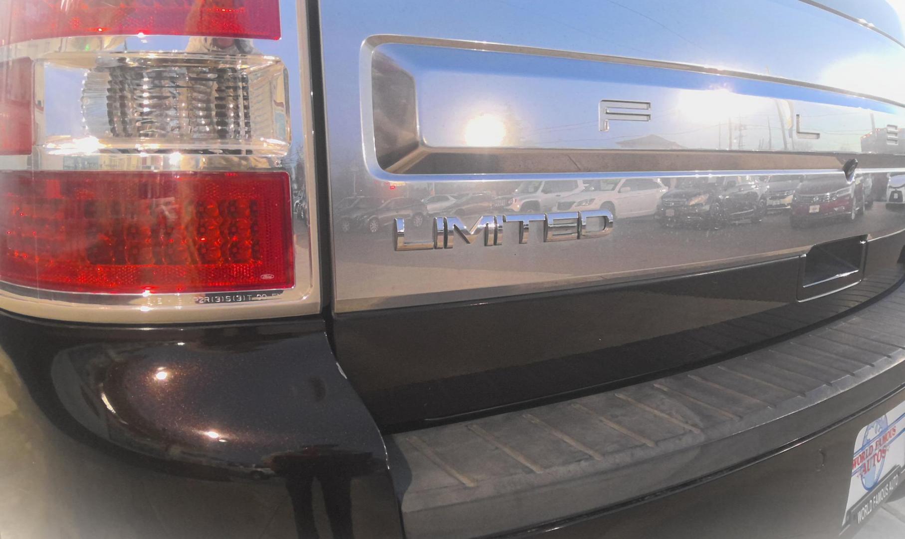 2014 BLACK Ford Flex Limited AWD w/EcoBoost (2FMHK6DT2EB) with an 3.5L V6 DOHC 24V engine, 6-Speed Automatic Overdrive transmission, located at 502 S. Riverside Avenue, Medford, OR, 97501, (541) 773-3136, 42.322803, -122.867477 - Photo#4