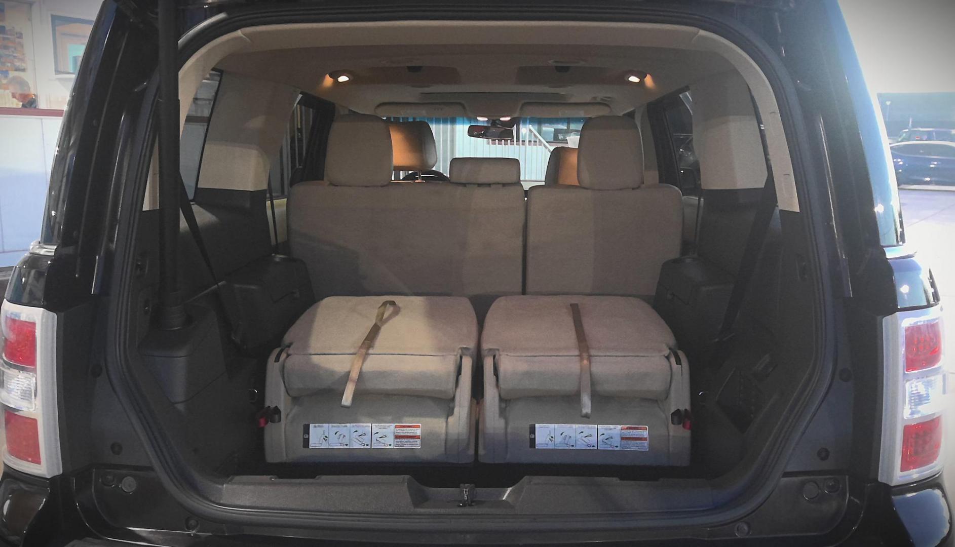 2014 BLACK Ford Flex Limited AWD w/EcoBoost (2FMHK6DT2EB) with an 3.5L V6 DOHC 24V engine, 6-Speed Automatic Overdrive transmission, located at 502 S. Riverside Avenue, Medford, OR, 97501, (541) 773-3136, 42.322803, -122.867477 - Photo#6