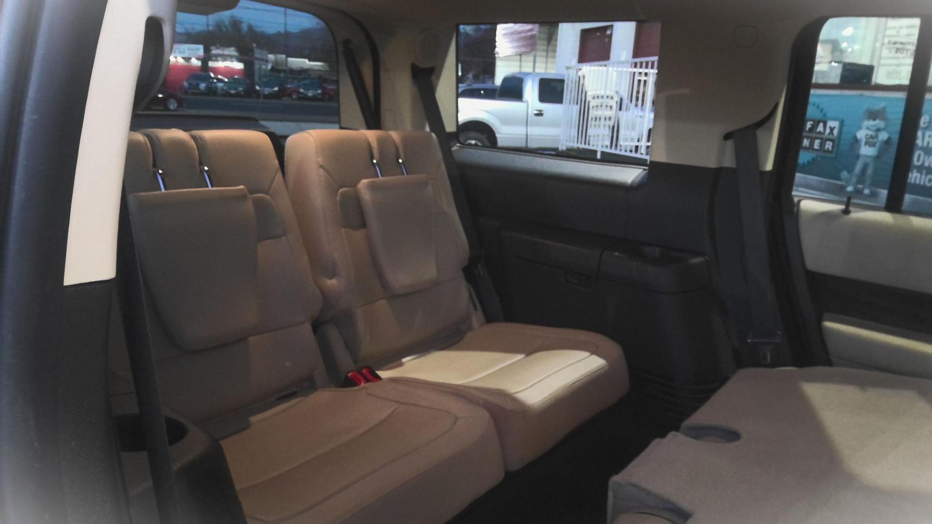 2014 BLACK Ford Flex Limited AWD w/EcoBoost (2FMHK6DT2EB) with an 3.5L V6 DOHC 24V engine, 6-Speed Automatic Overdrive transmission, located at 502 S. Riverside Avenue, Medford, OR, 97501, (541) 773-3136, 42.322803, -122.867477 - Photo#9