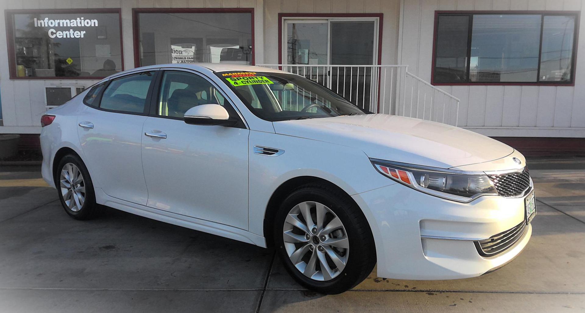 2018 WHITE Kia Optima LX (5XXGT4L35JG) with an 2.4L L4 DOHC 16V engine, 6A transmission, located at 502 S. Riverside Avenue, Medford, OR, 97501, (541) 773-3136, 42.322803, -122.867477 - Photo#1
