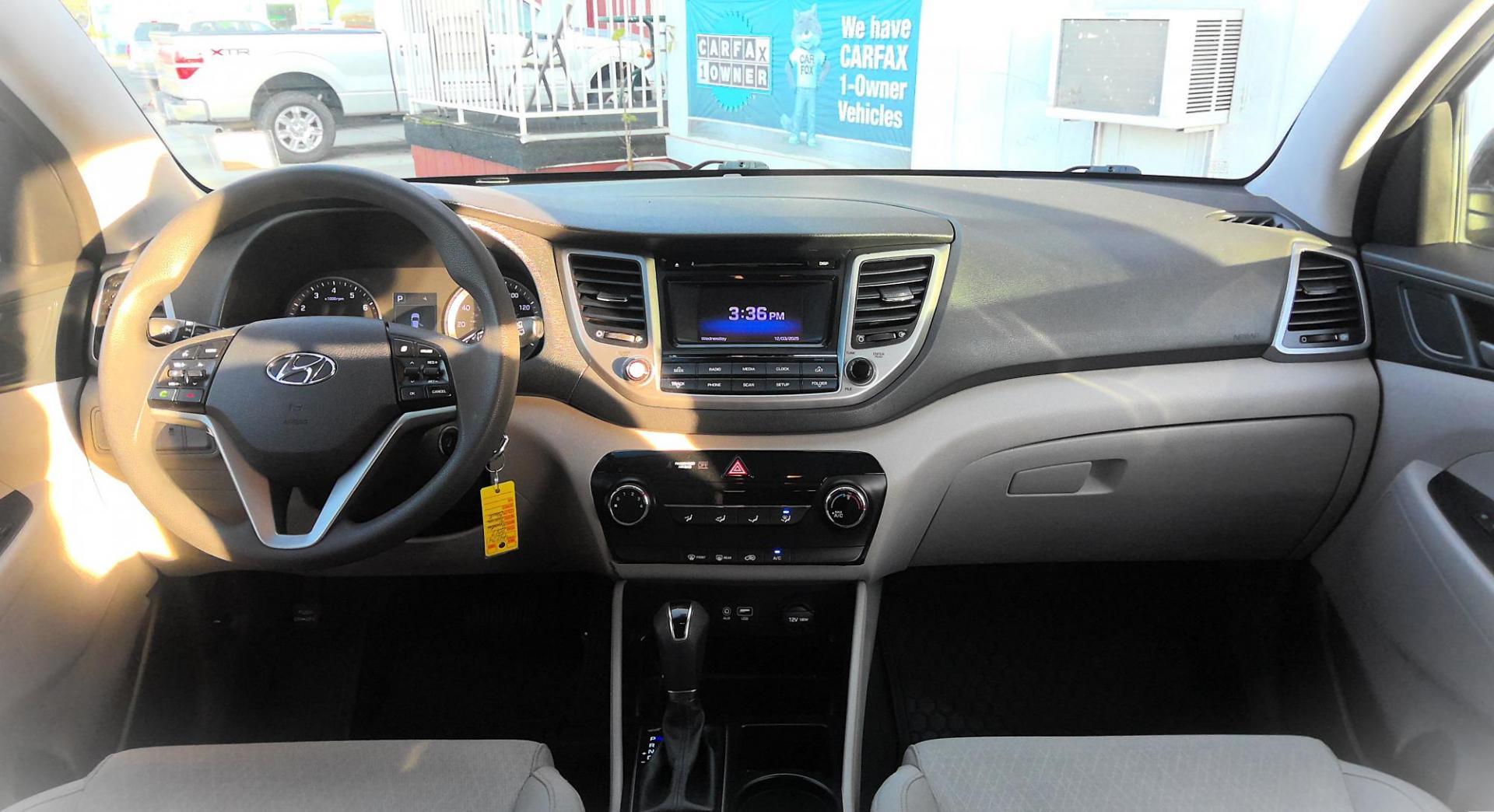 2017 BLACK Hyundai Tucson SE w/Preferred Package AWD (KM8J3CA49HU) with an 2.0L L4 DOHC 16V engine, 6A transmission, located at 502 S. Riverside Avenue, Medford, OR, 97501, (541) 773-3136, 42.322803, -122.867477 - Photo#8