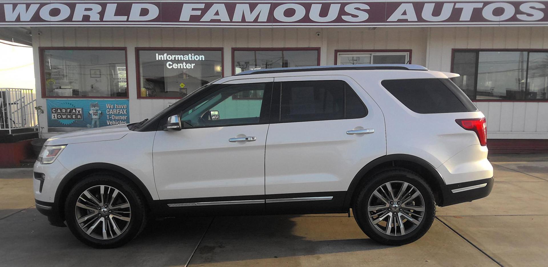 2018 WHITE Ford Explorer Platinum AWD (1FM5K8HT9JG) with an 3.5L V6 DOHC 24V engine, 6A transmission, located at 502 S. Riverside Avenue, Medford, OR, 97501, (541) 773-3136, 42.322803, -122.867477 - Photo#0