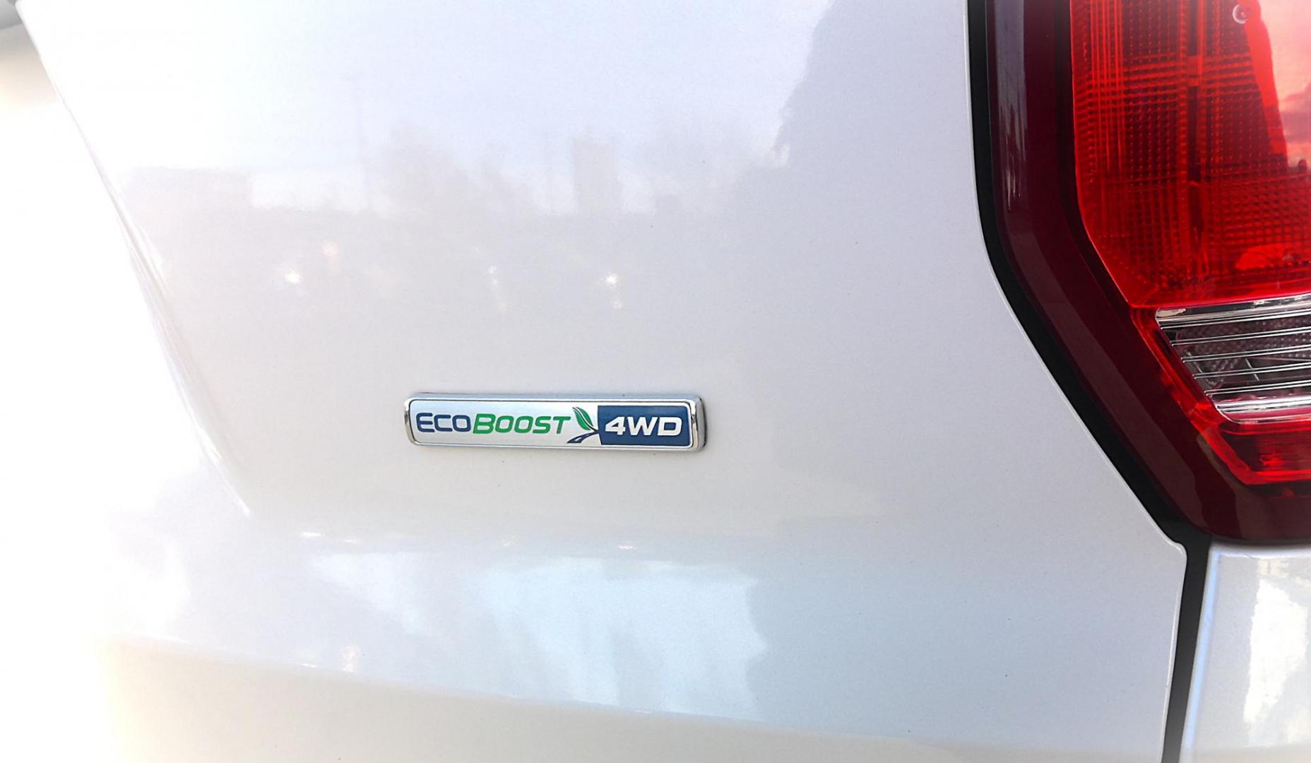 2018 WHITE Ford Explorer Platinum AWD (1FM5K8HT9JG) with an 3.5L V6 DOHC 24V engine, 6A transmission, located at 502 S. Riverside Avenue, Medford, OR, 97501, (541) 773-3136, 42.322803, -122.867477 - Photo#4