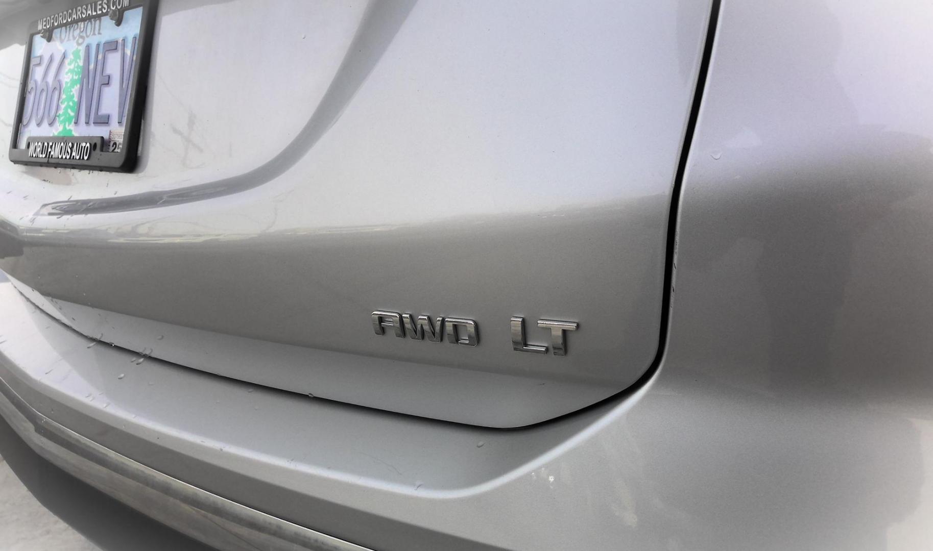 2020 SILVER Chevrolet Equinox LT AWD (2GNAXUEV7L6) with an 1.5L L4 DOHC 16V TURBO engine, 6A transmission, located at 502 S. Riverside Avenue, Medford, OR, 97501, (541) 773-3136, 42.322803, -122.867477 - Photo#4