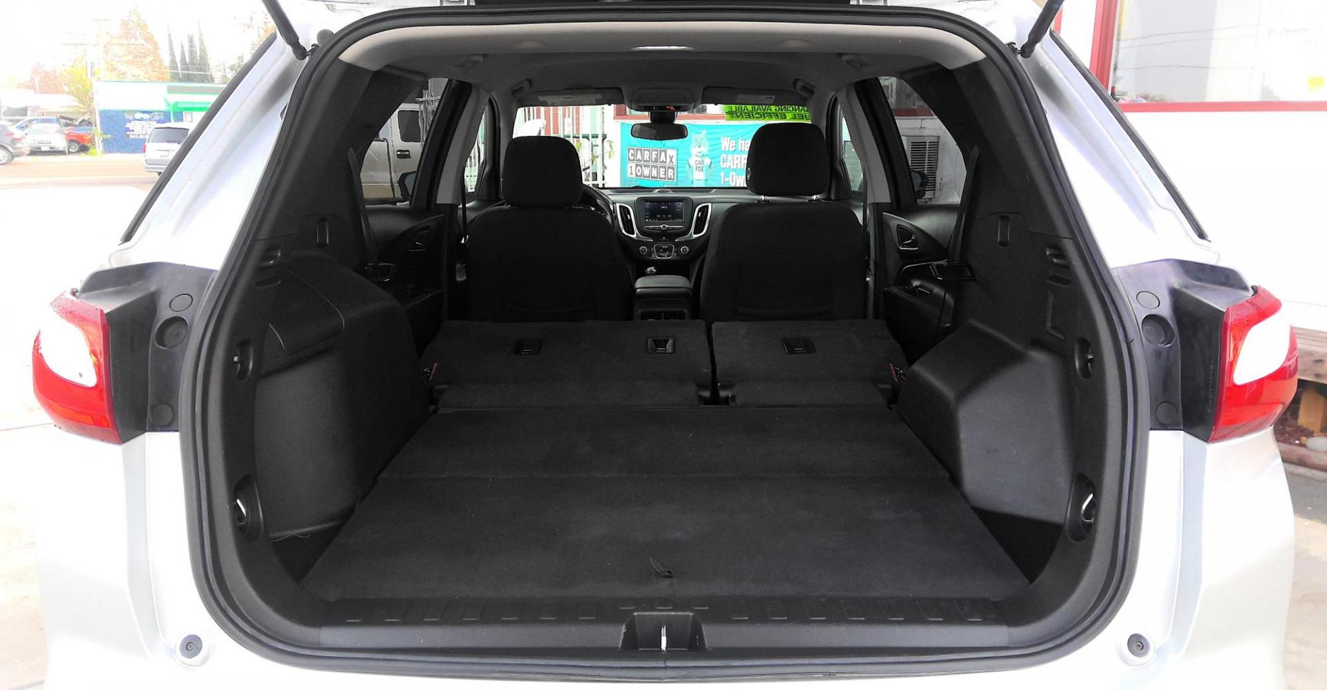 2020 SILVER Chevrolet Equinox LT AWD (2GNAXUEV7L6) with an 1.5L L4 DOHC 16V TURBO engine, 6A transmission, located at 502 S. Riverside Avenue, Medford, OR, 97501, (541) 773-3136, 42.322803, -122.867477 - Photo#6