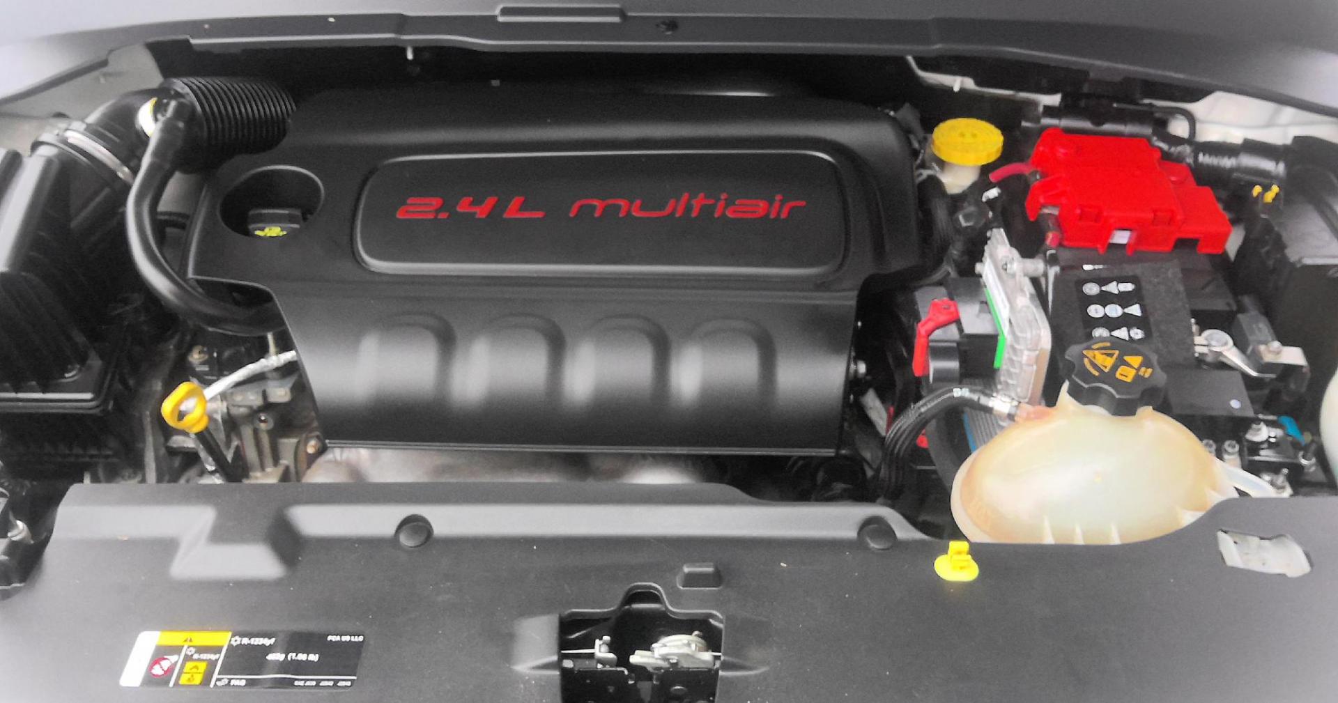 2019 WHITE Jeep Compass Trailhawk 4WD (3C4NJDDBXKT) with an 2.4L L4 DOHC 16V engine, 9A transmission, located at 502 S. Riverside Avenue, Medford, OR, 97501, (541) 773-3136, 42.322803, -122.867477 - Photo#17