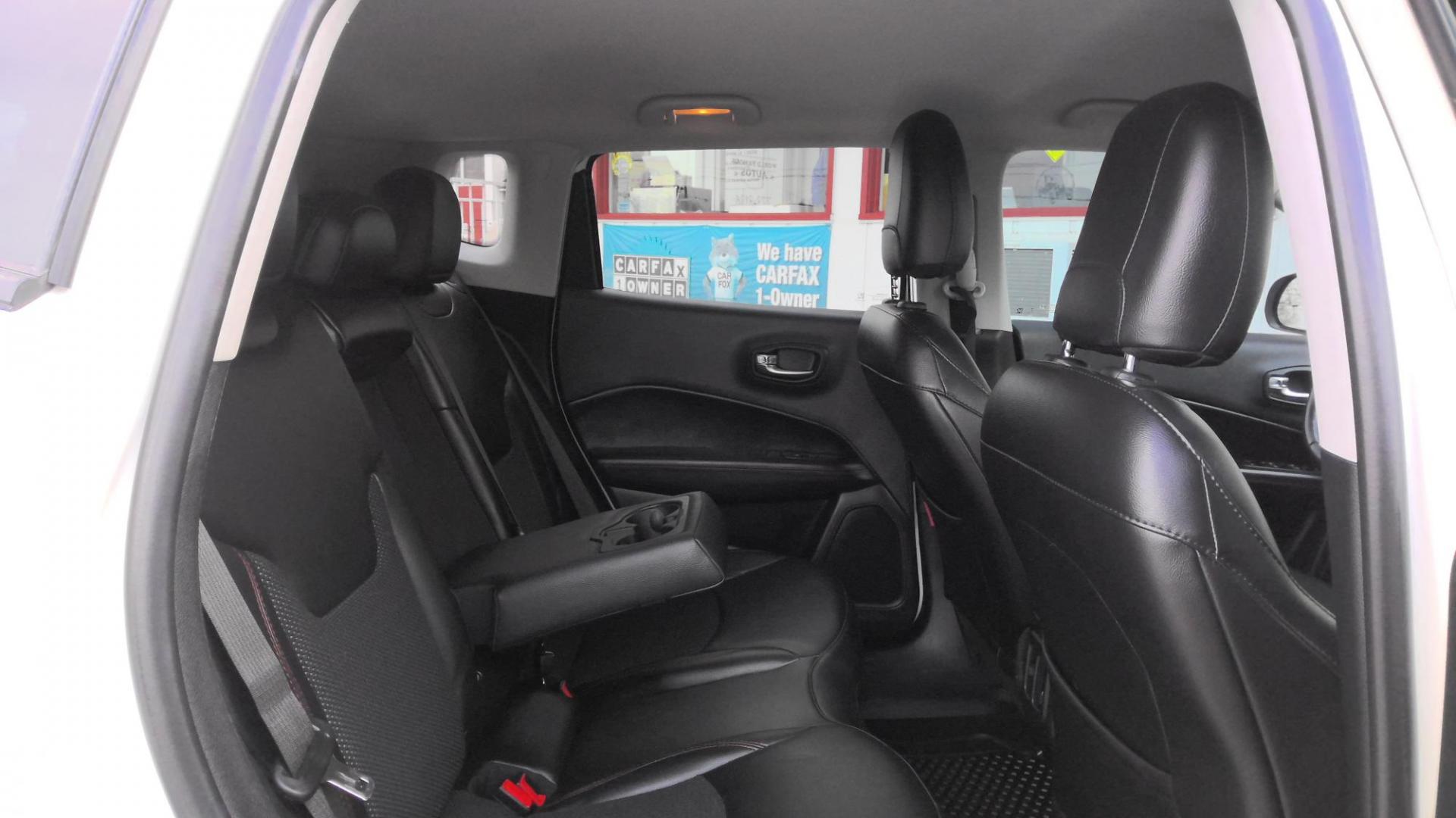 2019 WHITE Jeep Compass Trailhawk 4WD (3C4NJDDBXKT) with an 2.4L L4 DOHC 16V engine, 9A transmission, located at 502 S. Riverside Avenue, Medford, OR, 97501, (541) 773-3136, 42.322803, -122.867477 - Photo#7