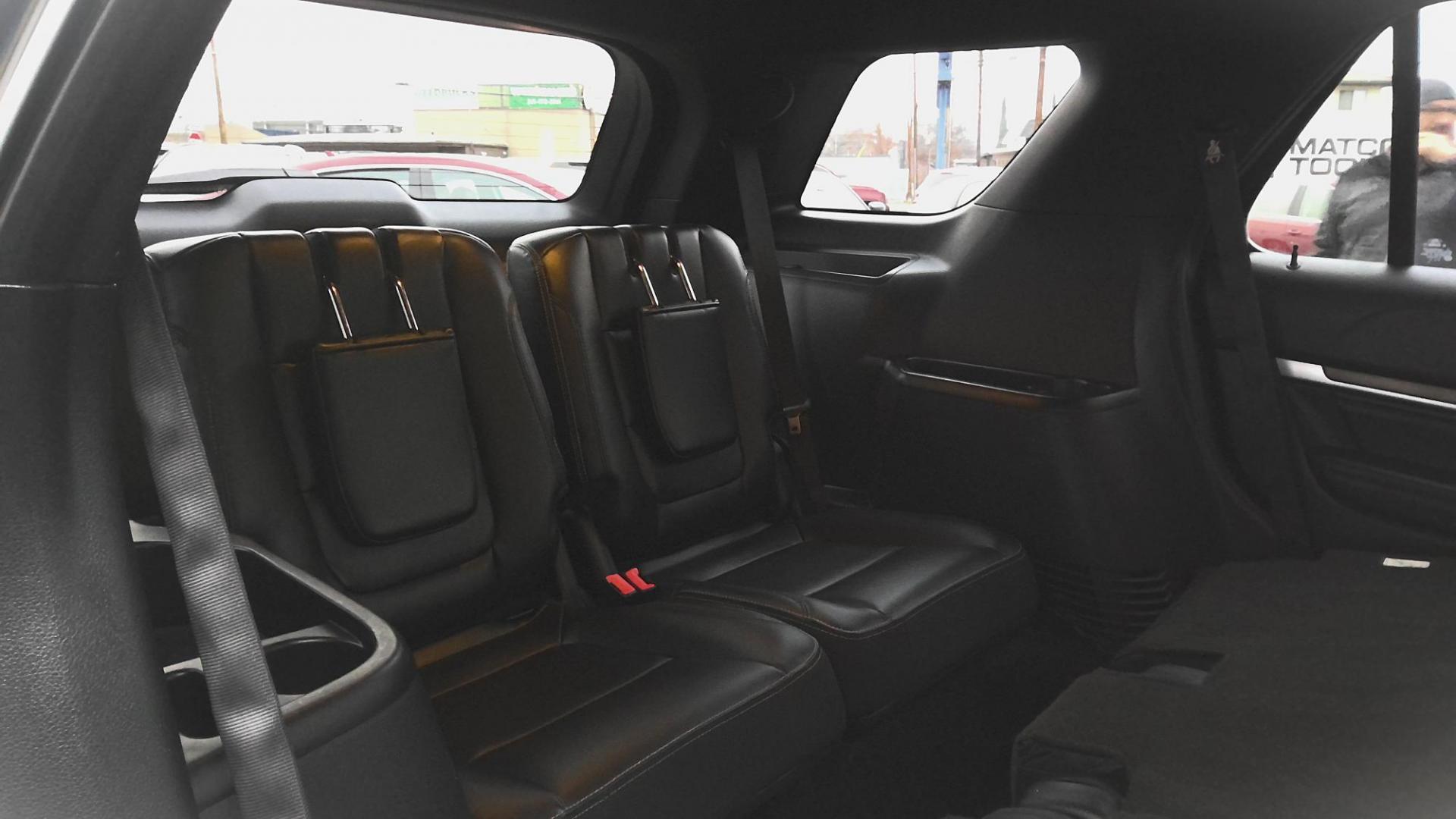 2017 BLACK Ford Explorer Limited 4WD (1FM5K8F87HG) with an 3.5L V6 DOHC 24V engine, 6A transmission, located at 502 S. Riverside Avenue, Medford, OR, 97501, (541) 773-3136, 42.322803, -122.867477 - Photo#10