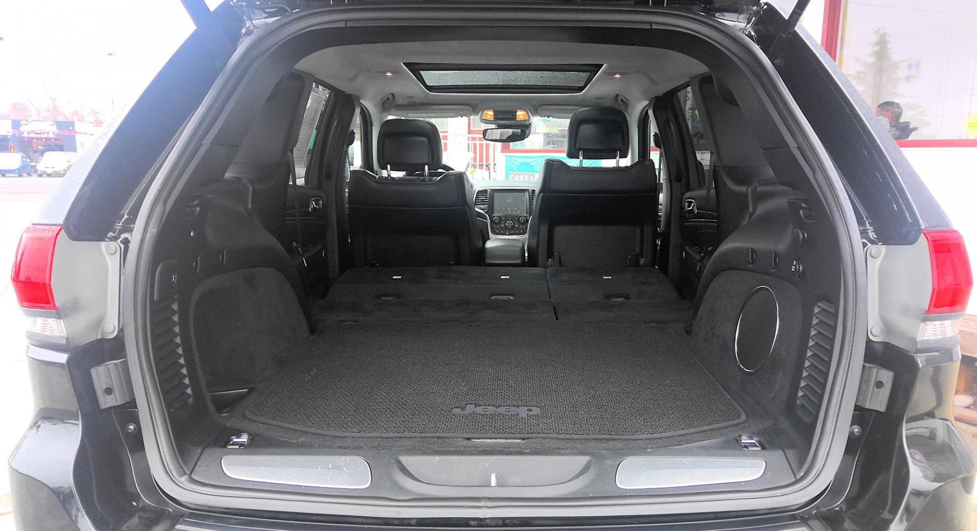 2017 BLACK Jeep Grand Cherokee Summit 4WD (1C4RJFJT6HC) with an 5.7L V8 OHV 16V engine, 8A transmission, located at 502 S. Riverside Avenue, Medford, OR, 97501, (541) 773-3136, 42.322803, -122.867477 - Photo#6