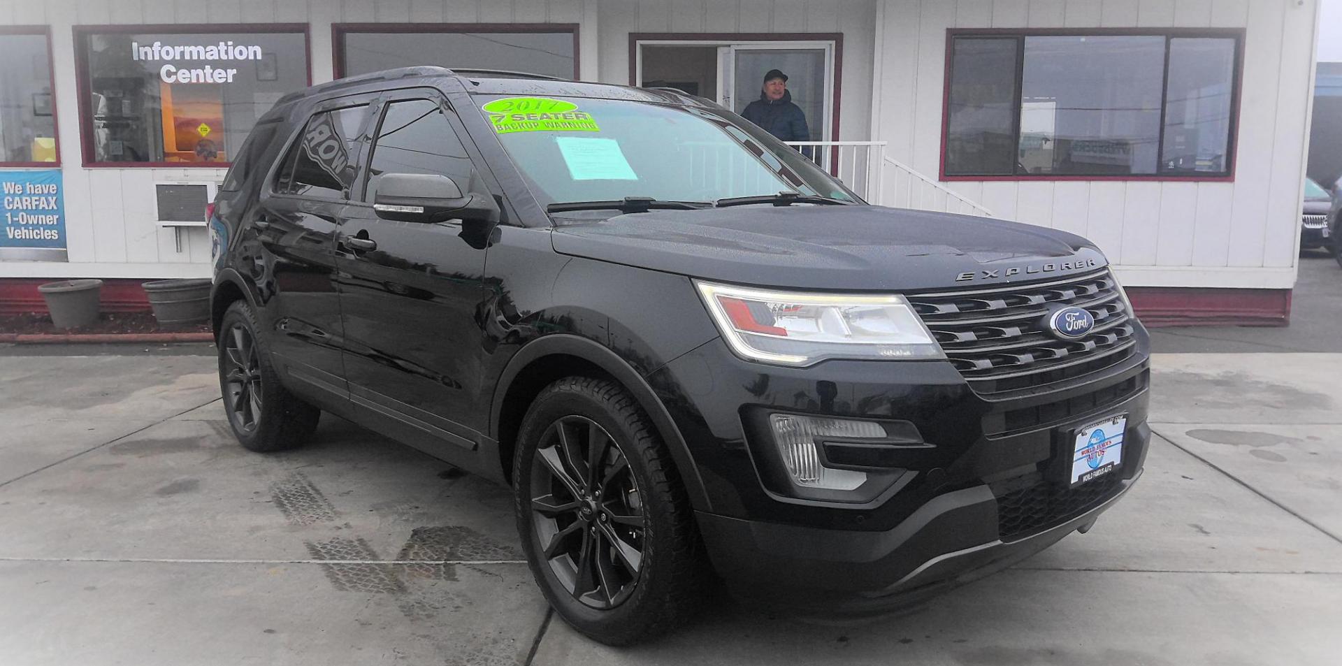 2017 BLACK Ford Explorer XLT 4WD (1FM5K8D83HG) with an 3.5L V6 DOHC 24V engine, 6A transmission, located at 502 S. Riverside Avenue, Medford, OR, 97501, (541) 773-3136, 42.322803, -122.867477 - Photo#1