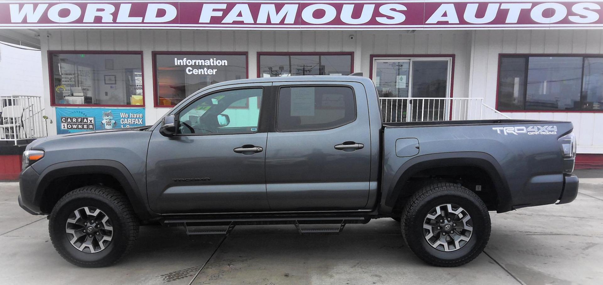 2020 GRAY Toyota Tacoma SR5 Double Cab Long Bed V6 6AT 4WD (3TMCZ5AN1LM) with an 3.5L V6 DOHC 24V engine, 6A transmission, located at 502 S. Riverside Avenue, Medford, OR, 97501, (541) 773-3136, 42.322803, -122.867477 - Photo#0